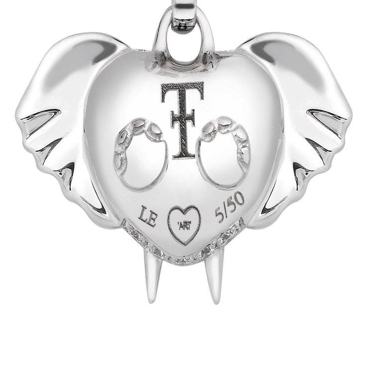 Diamond and 18 Karat White Gold Elephant Art Pendant In New Condition For Sale In London, GB