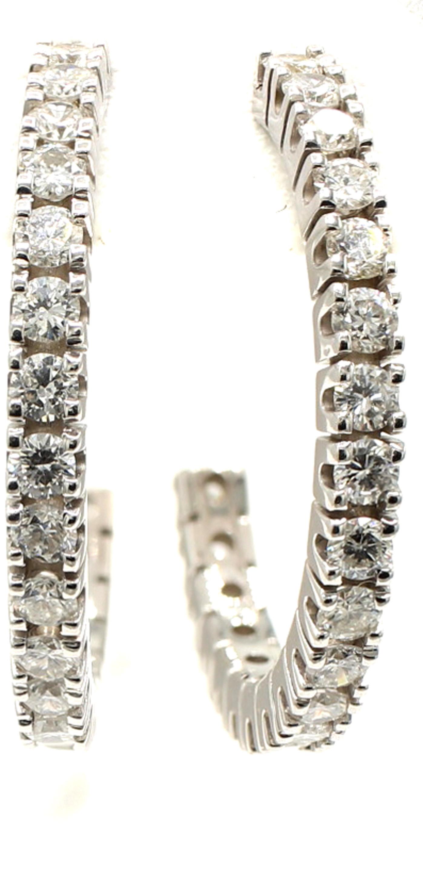 Créoles en or blanc avec diamants Excellent état - En vente à New York, NY