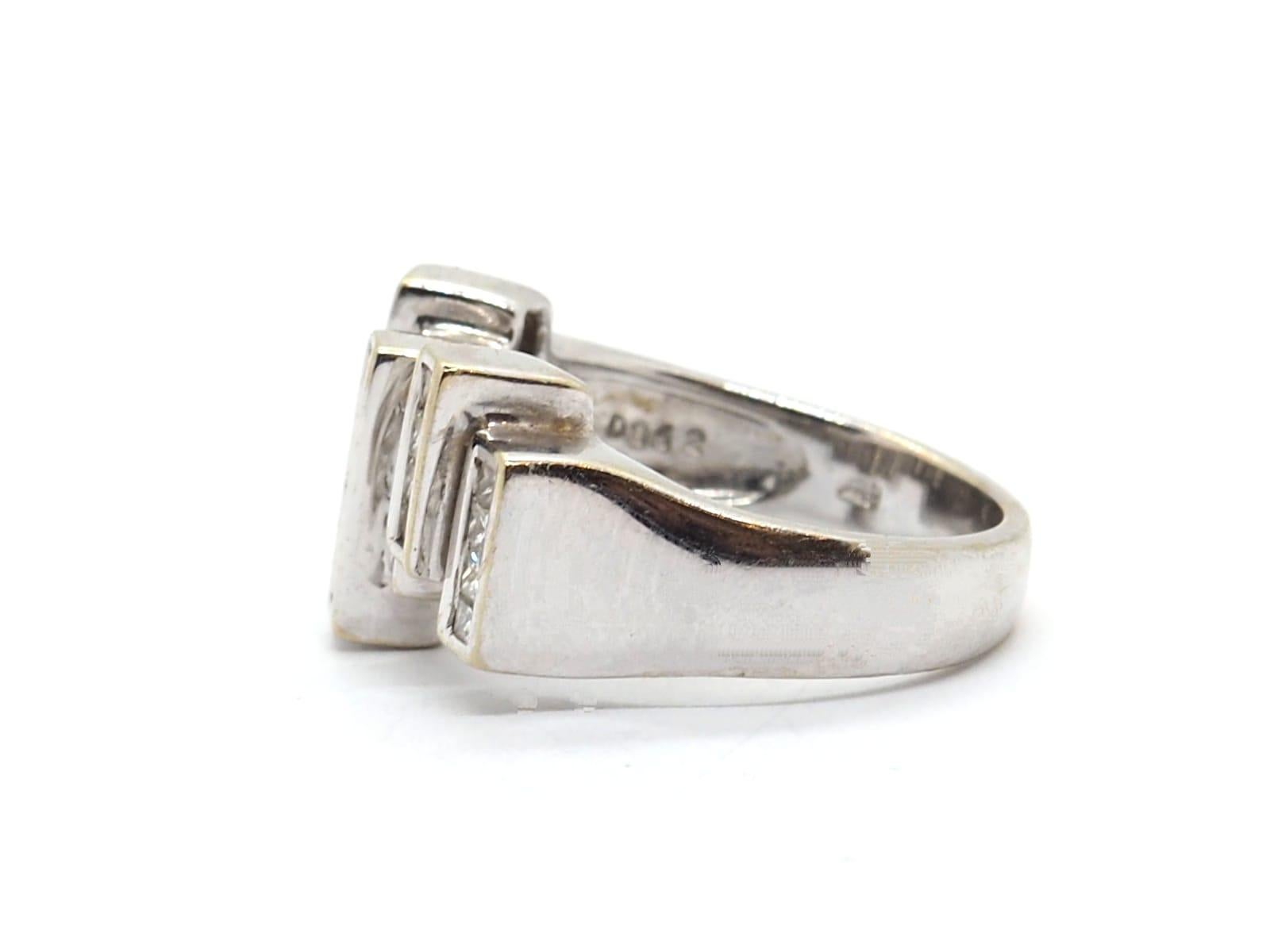 Square Cut Diamond Ring White Gold 18 Karat For Sale