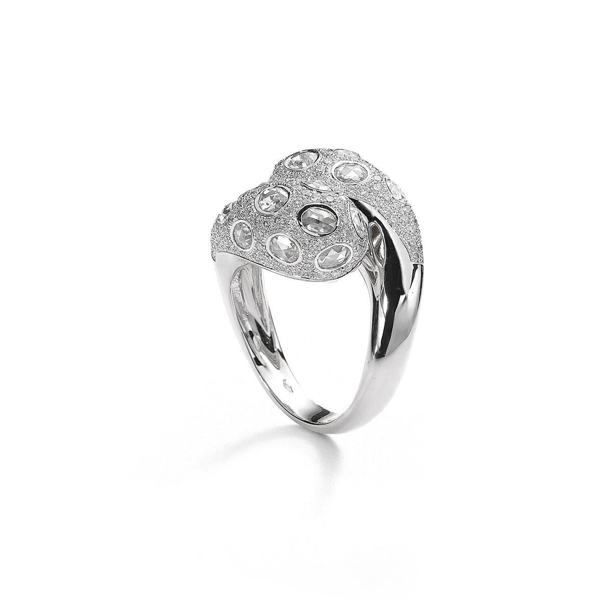 Ring in 18kt white gold set with 18 rose cut diamonds 1.85 cts and 193 diamonds 1.63 cts Size 58