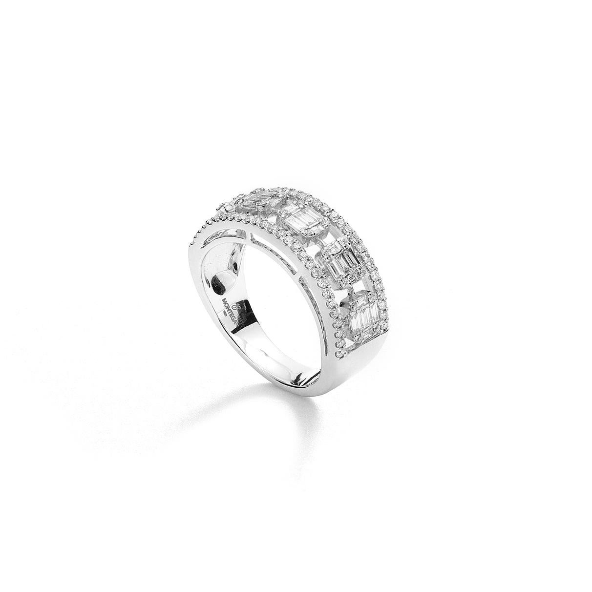 Ring in 18kt white gold set with 74 diamonds 0.31 cts and 25 baguette cut diamonds 0.46 cts