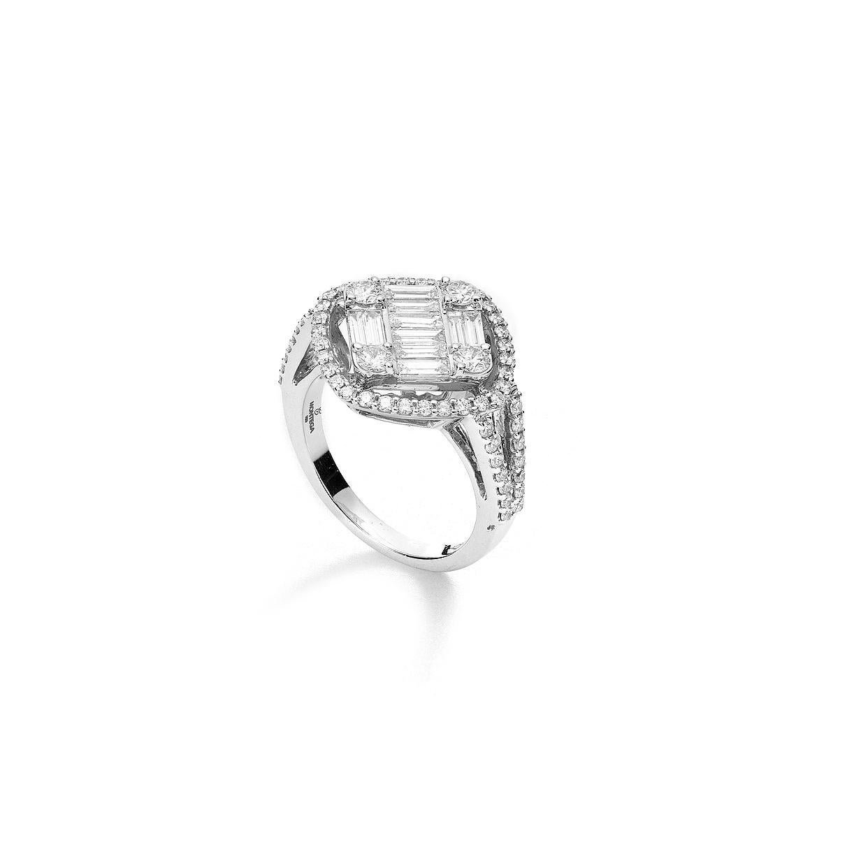 Ring in 18kt white gold set with 35 diamonds 0.25 cts and 4 princess      
cut diamonds 0.12 cts and 8 marquise cut diamonds 0.37 cts