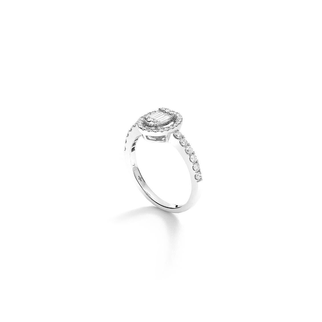 Round Cut Diamond White Gold Ring For Sale