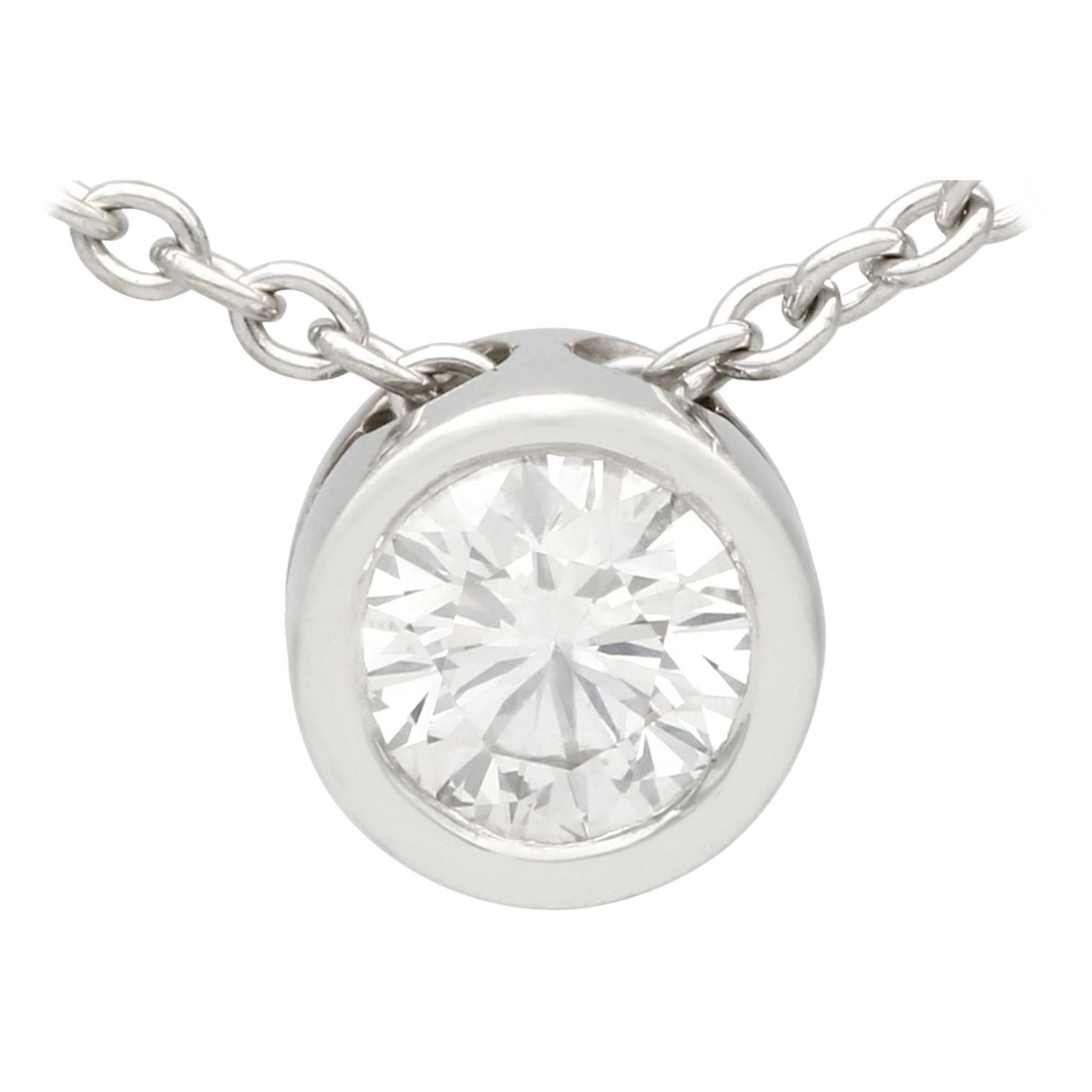 Pendentif solitaire en or blanc avec diamant