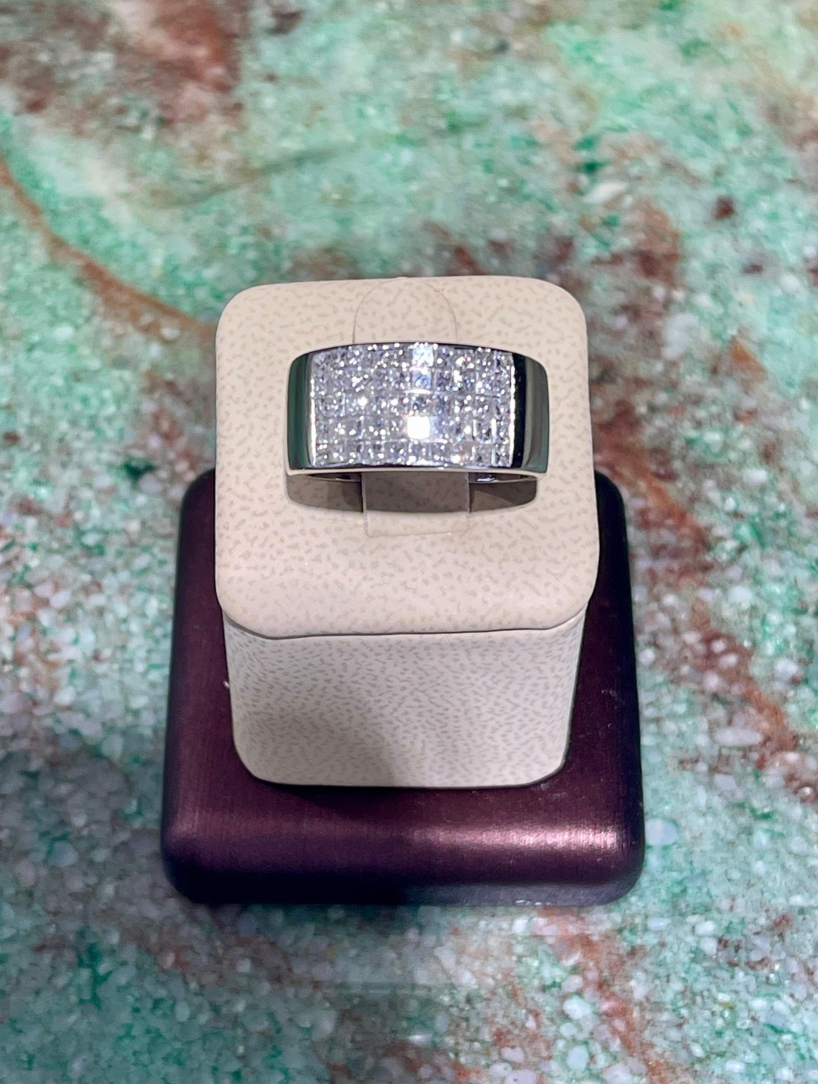 Diamond wide band pave ring In 14k White Gold  In Excellent Condition For Sale In Fort Lauderdale, FL