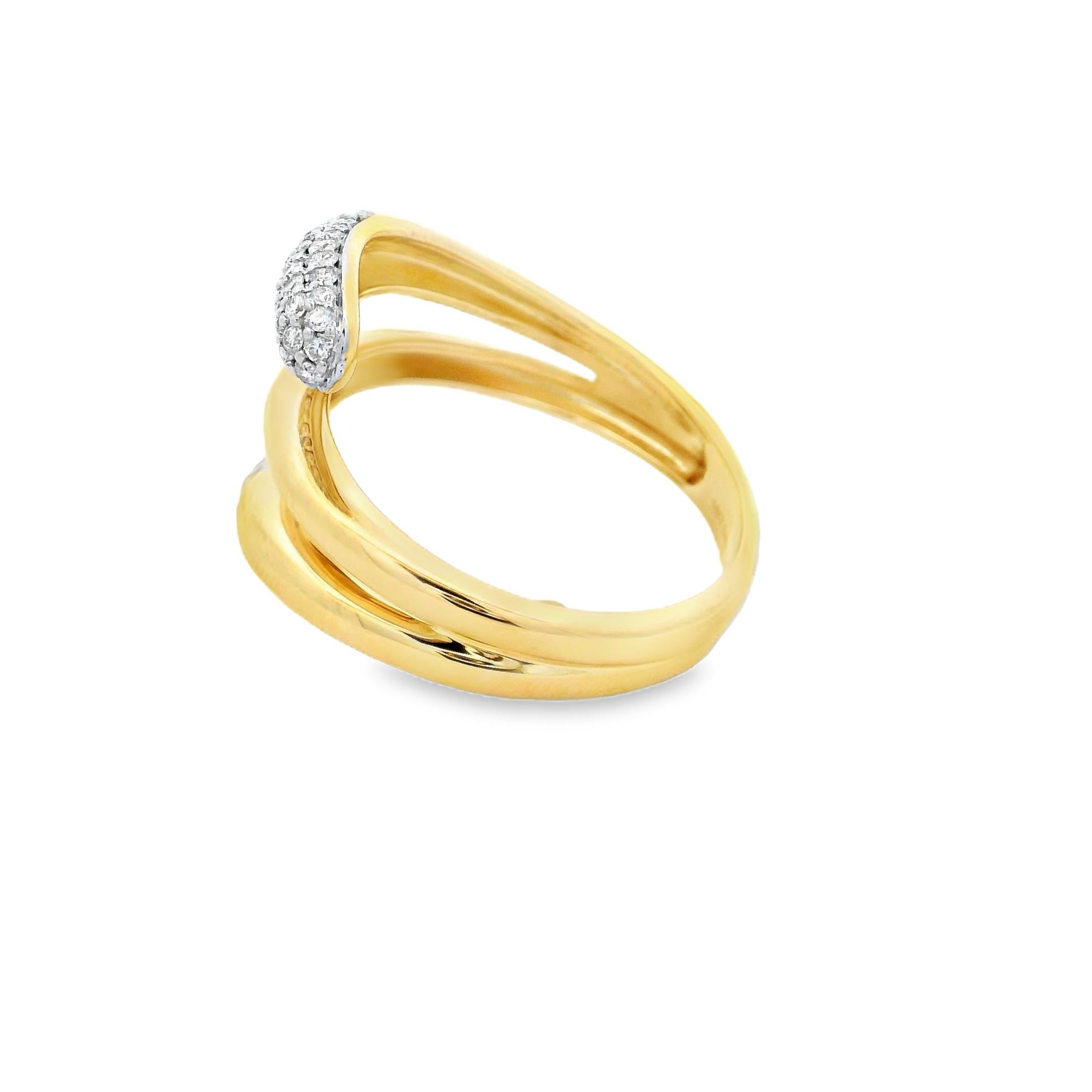 Taille ronde Bague à large bande diamantée en or jaune 14K avec 0.50 carats Taille 7 en vente