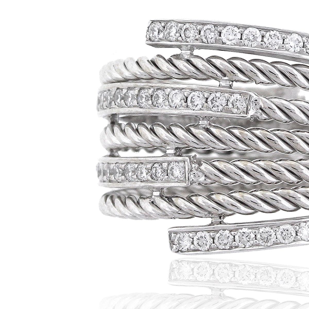 Bracelet large pour femme à plusieurs rangées de diamants Excellent état - En vente à Boca Raton, FL