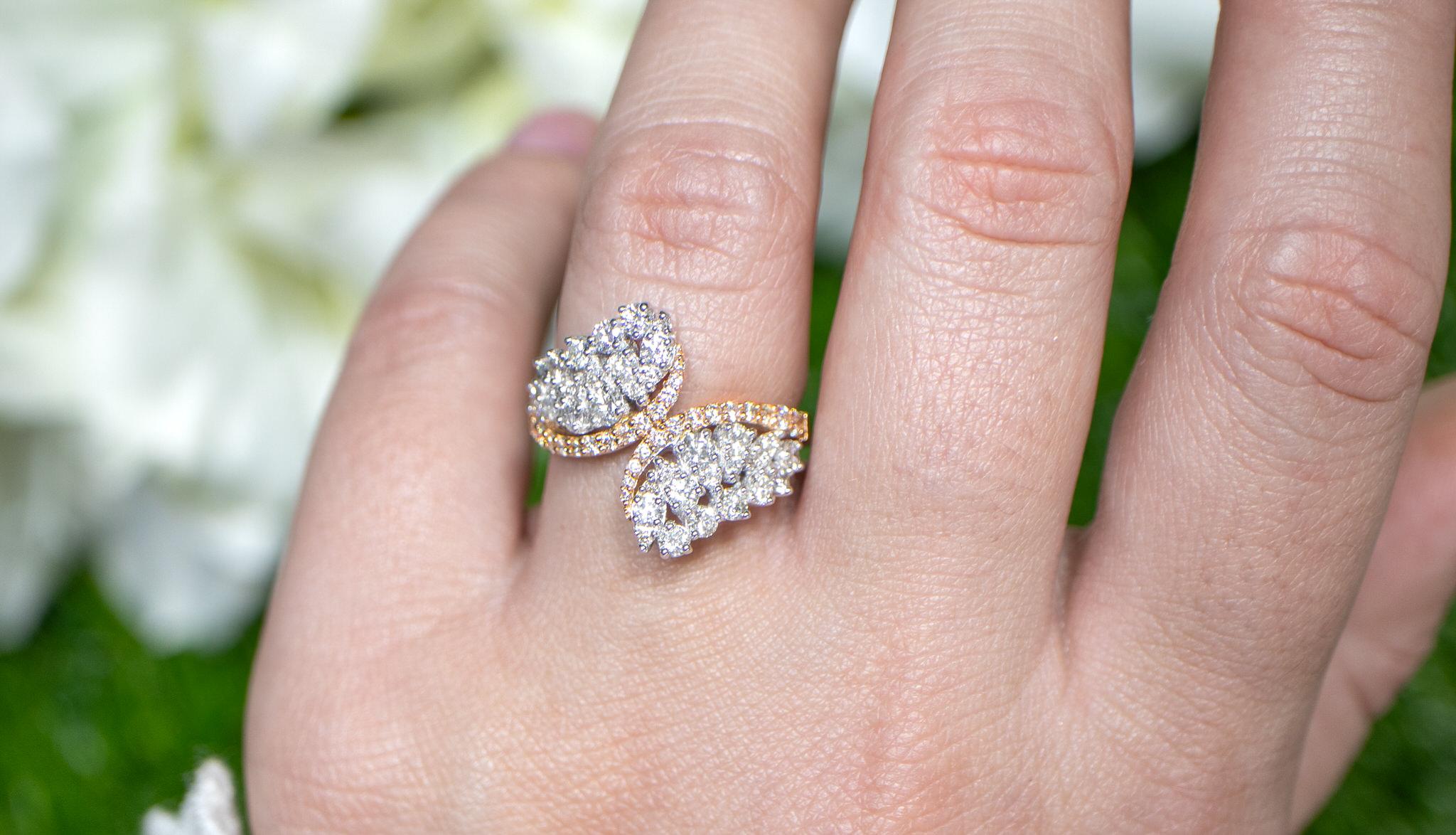 Round Cut Diamond Wings Bypass Cluster Ring 1.43 Carats 18K Gold For Sale