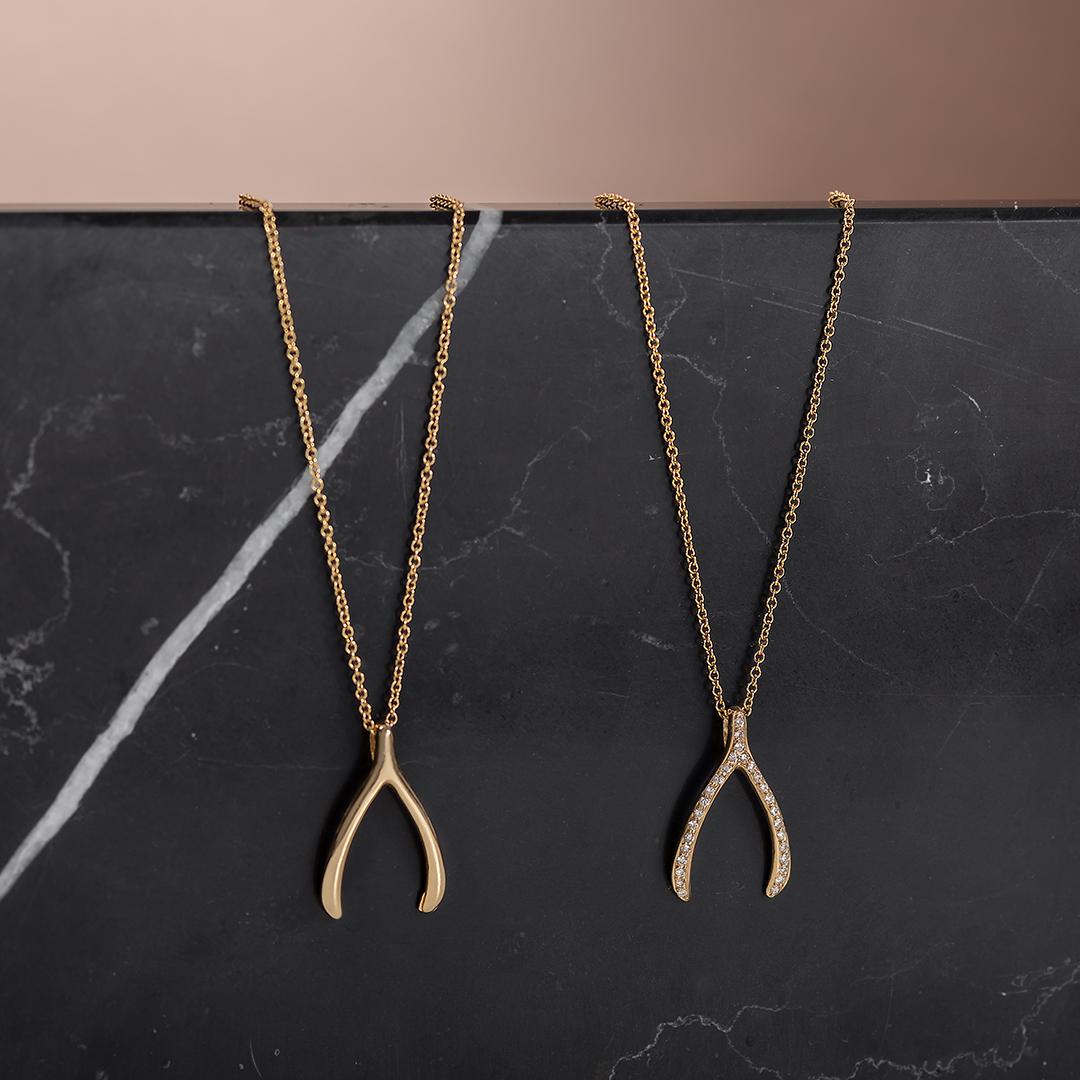 Beautifully handcrafted pave diamond 14K solid gold of your choice wishbone necklace laying vertically on a cable link chain. Fun and an everyday perfect necklace by worn itself or layered. 

Made in L.A.

Size: Approx. 0.8'' by 0.5''
Weight :