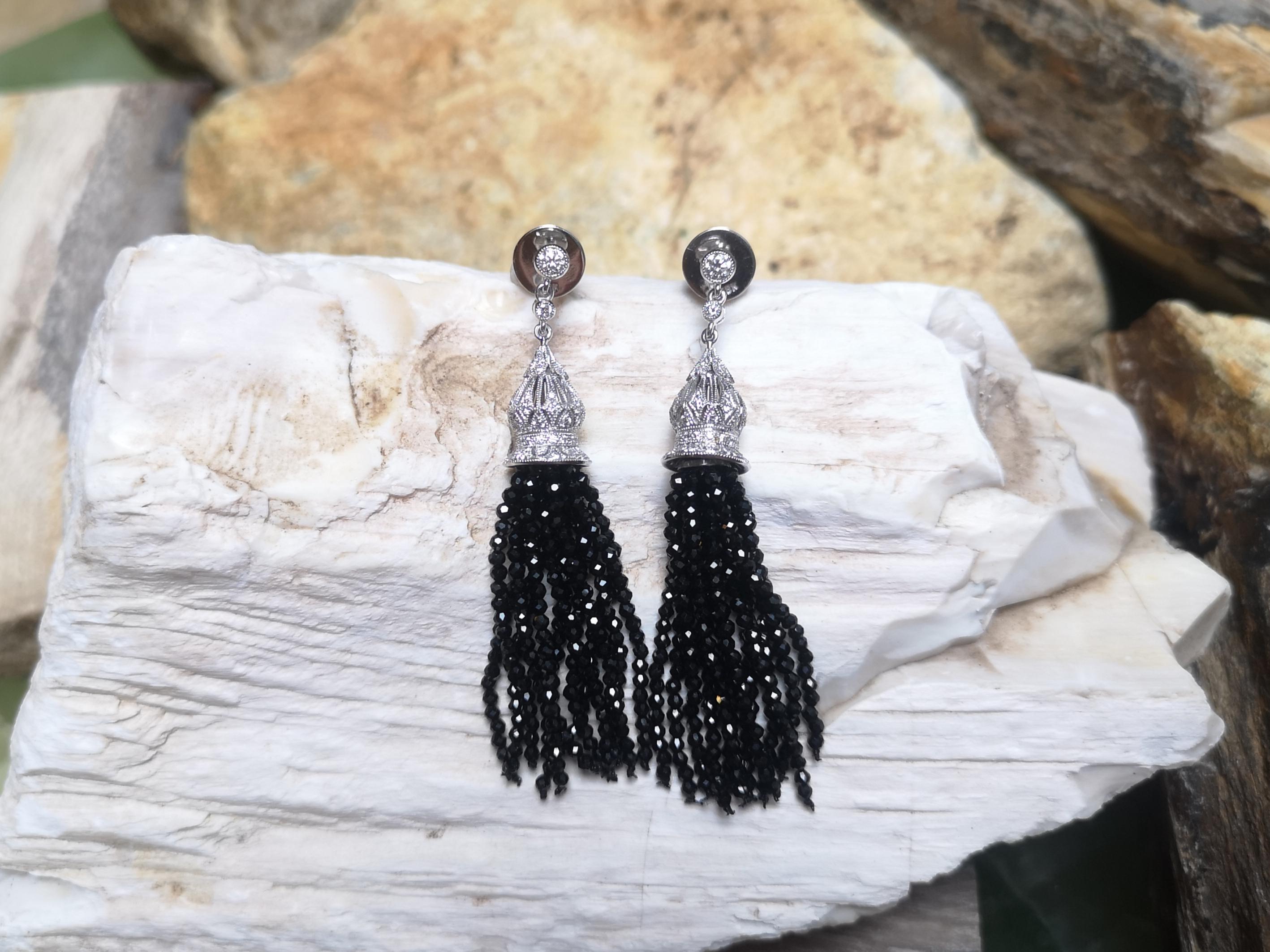 Diamond with Black Spinel Earrings Set in 18 Karat White Gold Settings In New Condition For Sale In Bangkok, TH