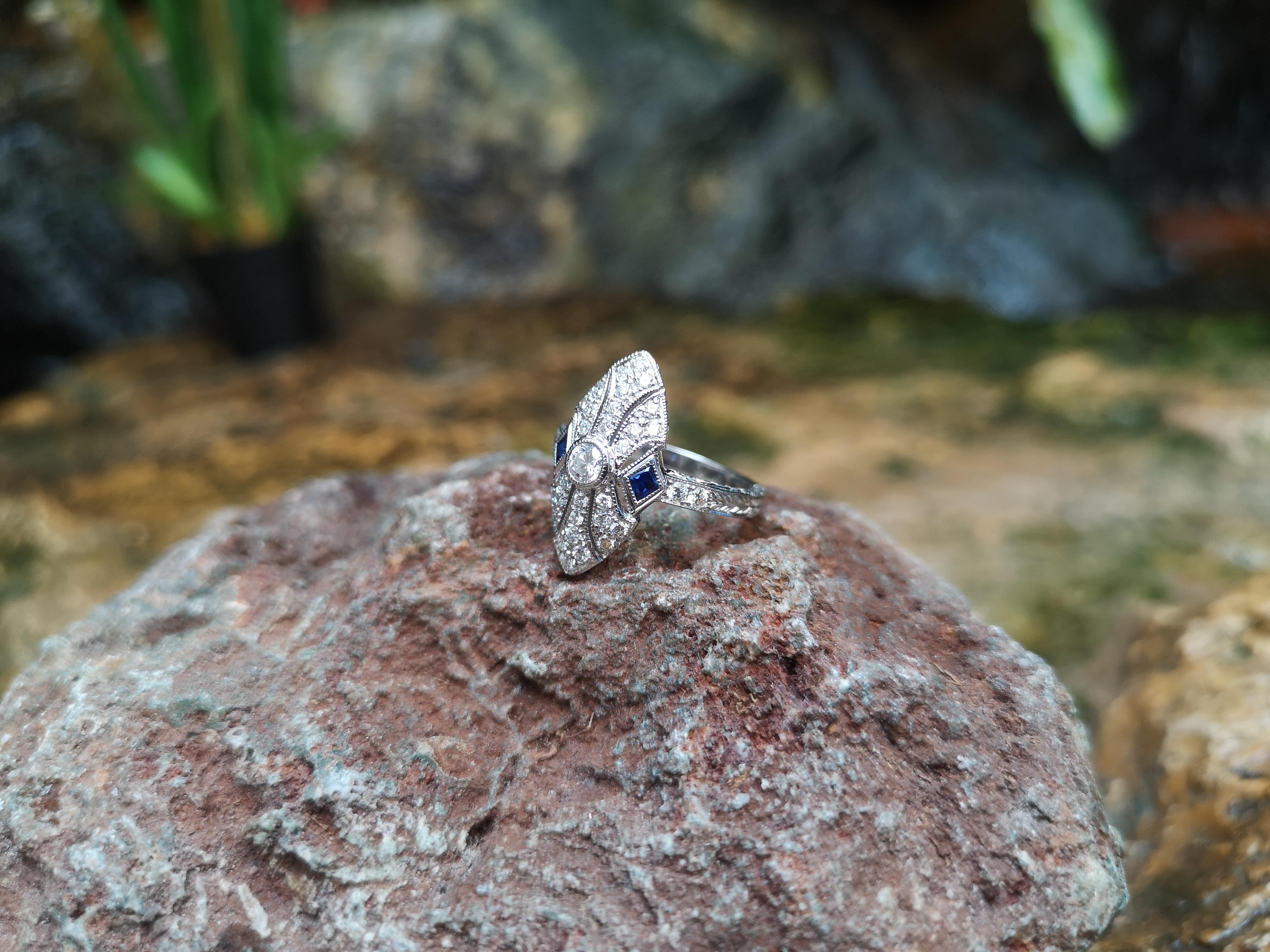 Diamond with Blue Sapphire Ring Set in 18 Karat White Gold Settings In New Condition For Sale In Bangkok, TH