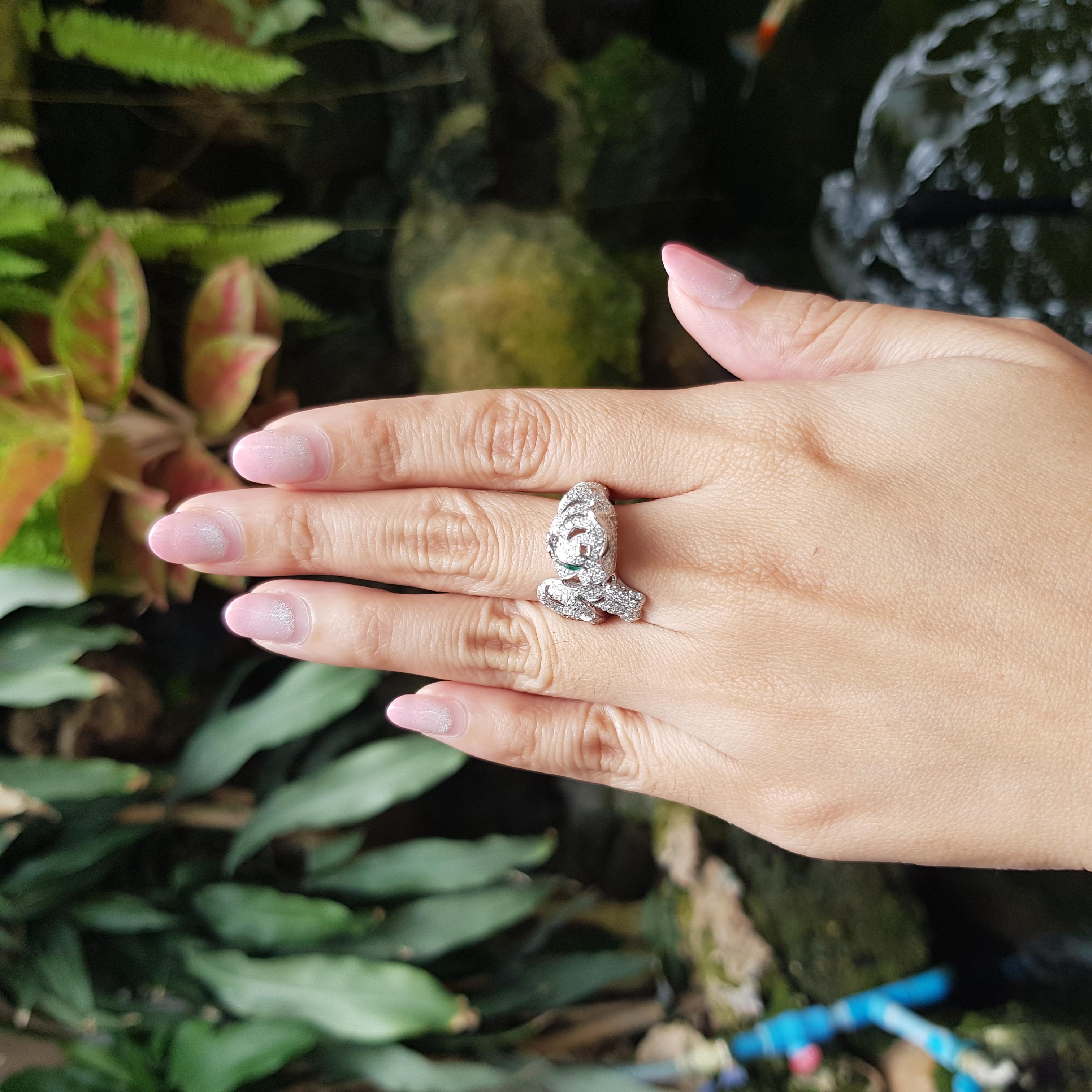 Diamant mit Cabochon Smaragd Panther Ring in 18K Weißgold gefasst (Zeitgenössisch) im Angebot