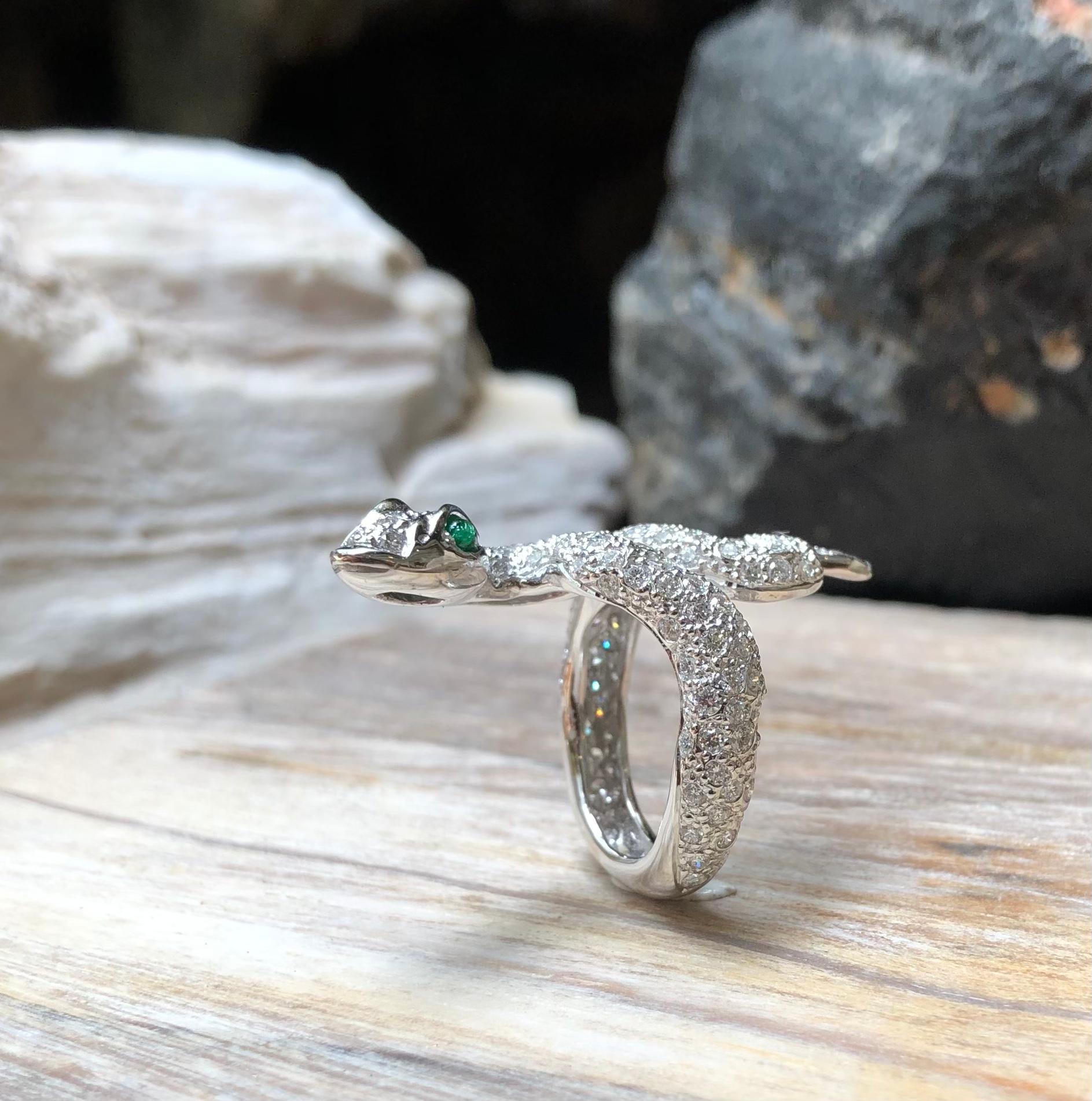 Diamant mit Cabochon-Smaragd-Schlangenring in 18 Karat Weißgoldfassung im Angebot 7