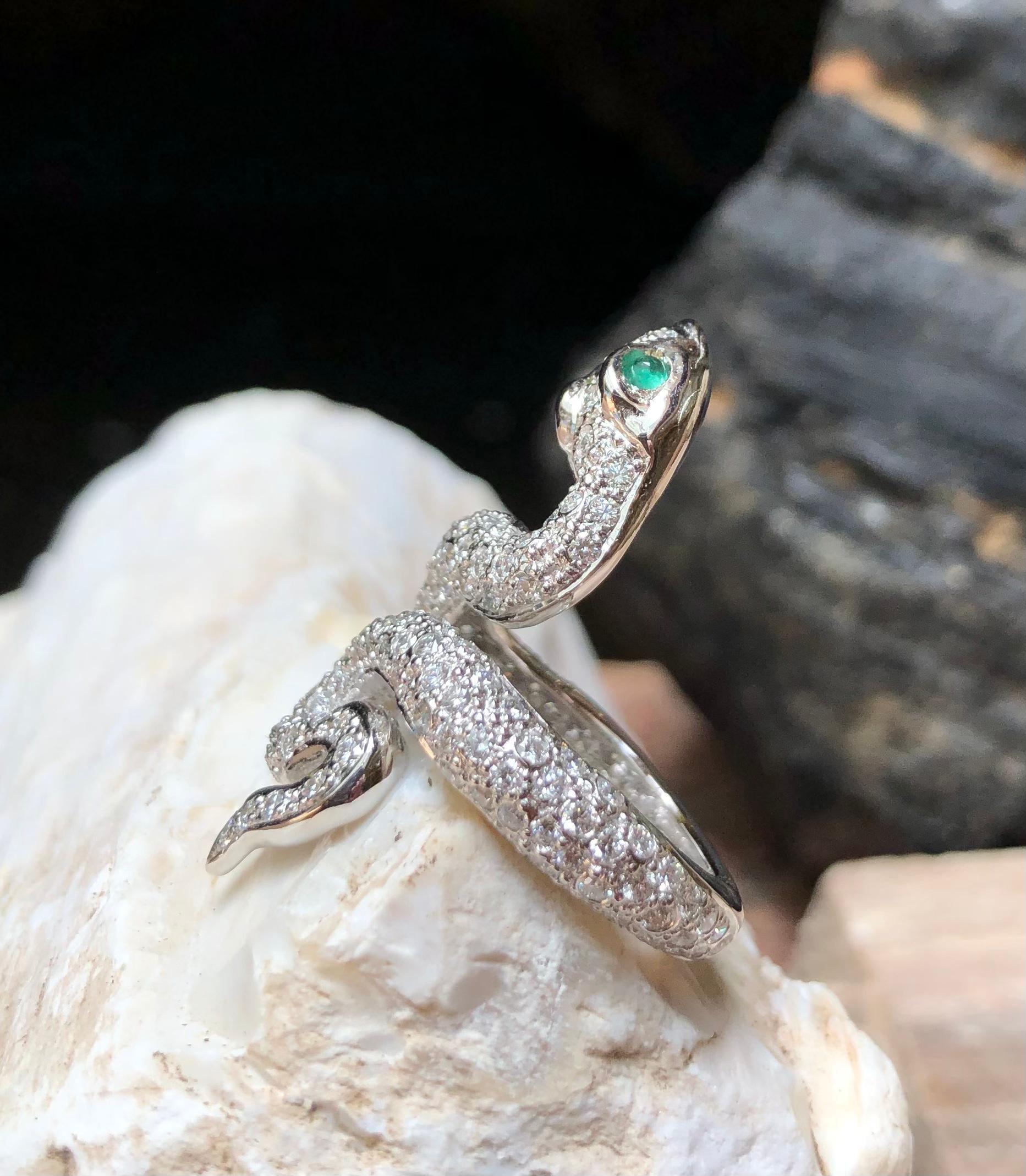 Diamant mit Cabochon-Smaragd-Schlangenring in 18 Karat Weißgoldfassung im Angebot 12