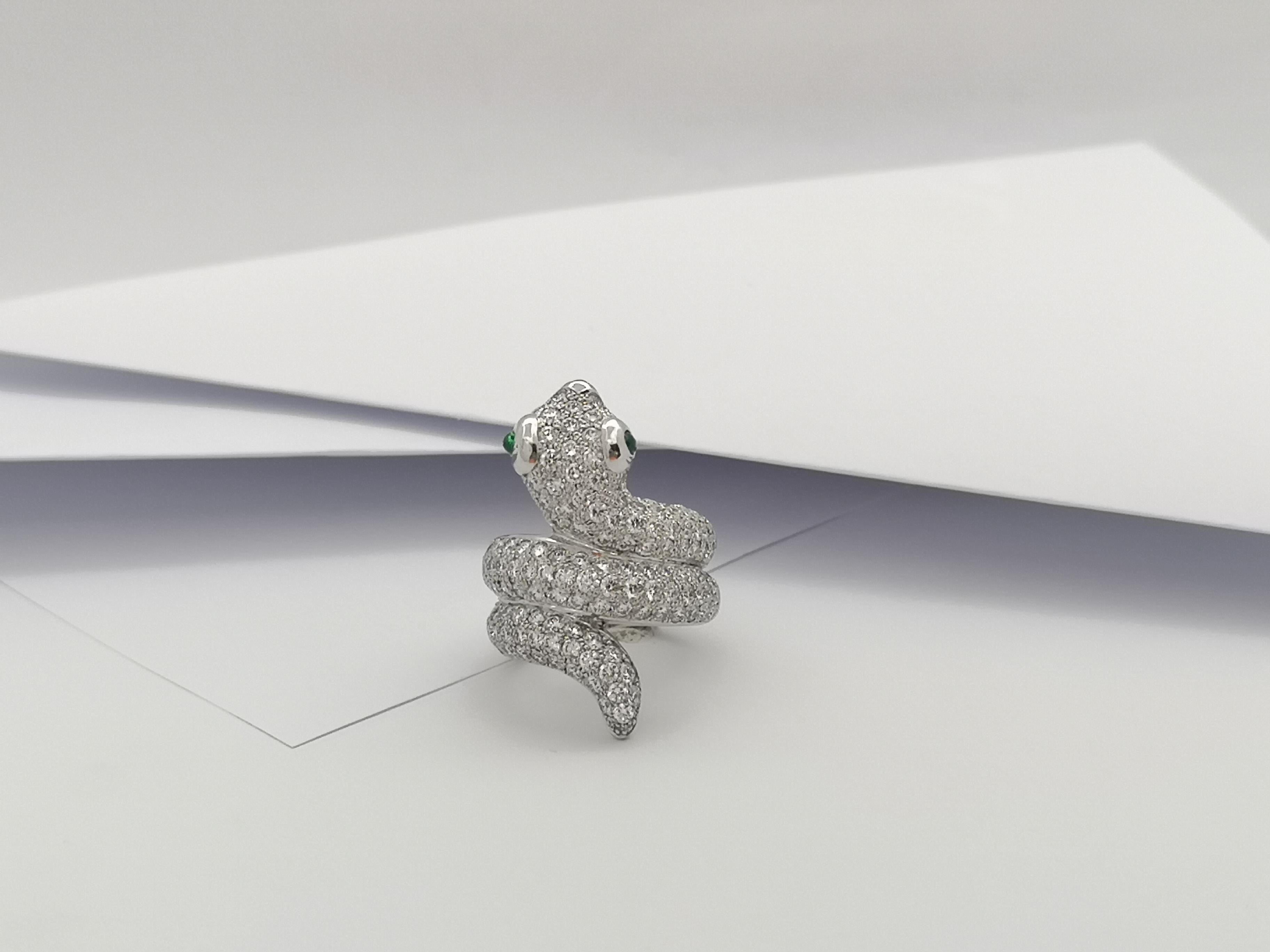 Diamond with Cabochon Emerald Snake Ring set in 18K White Gold Settings For Sale 2