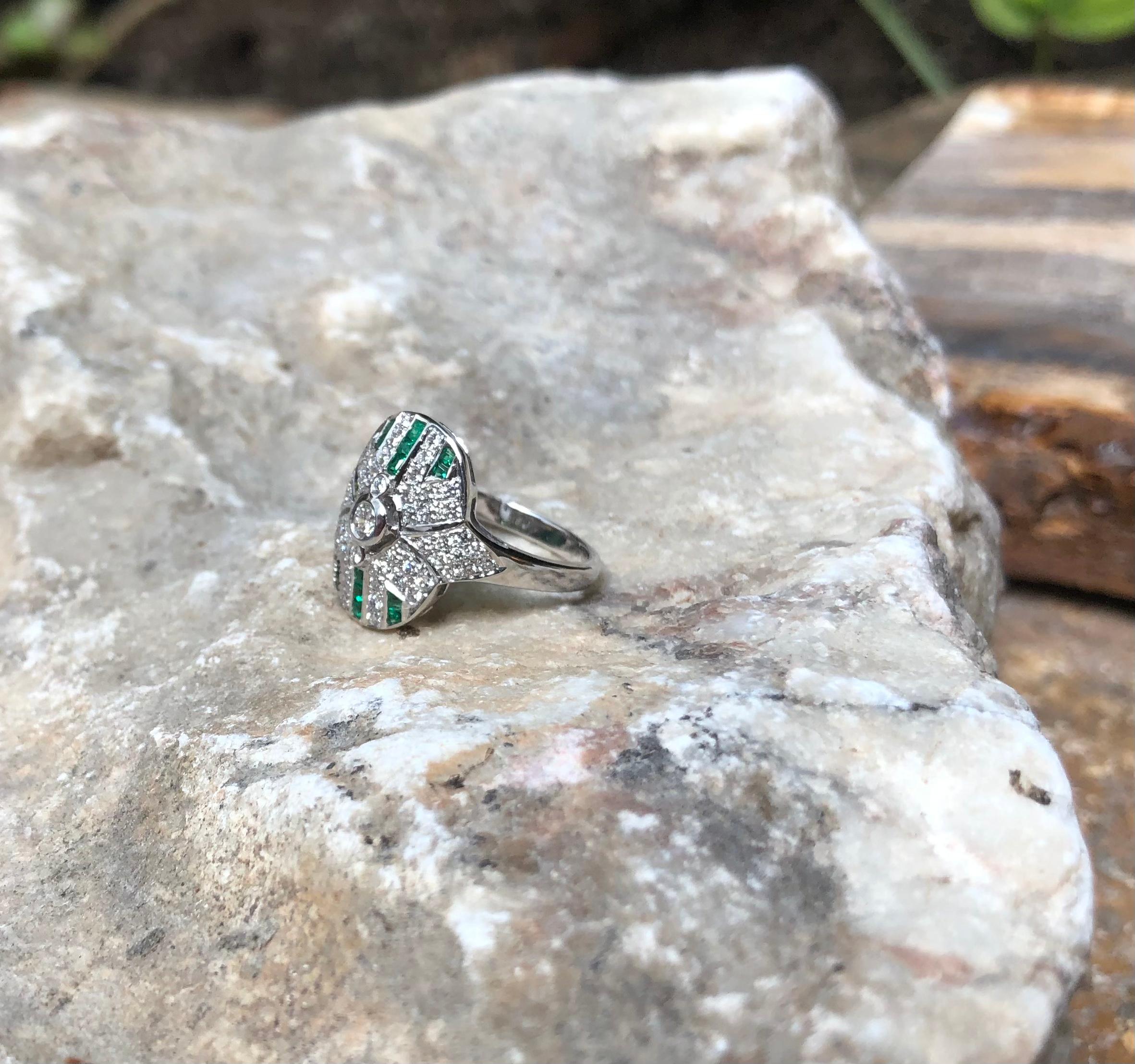Diamond with Emerald Ring Set in 18 Karat White Gold Settings For Sale 2