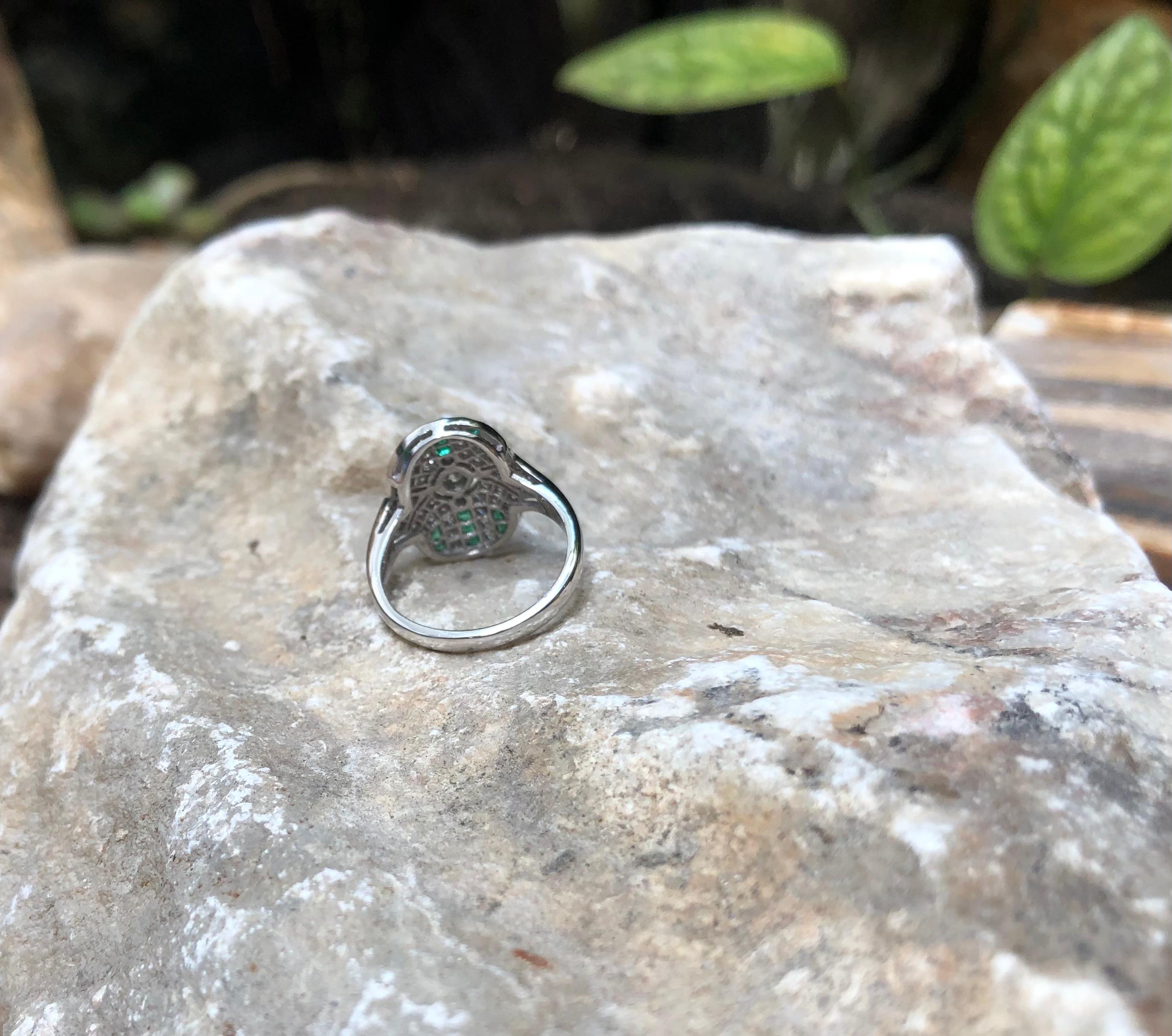 Diamond with Emerald Ring Set in 18 Karat White Gold Settings For Sale 3