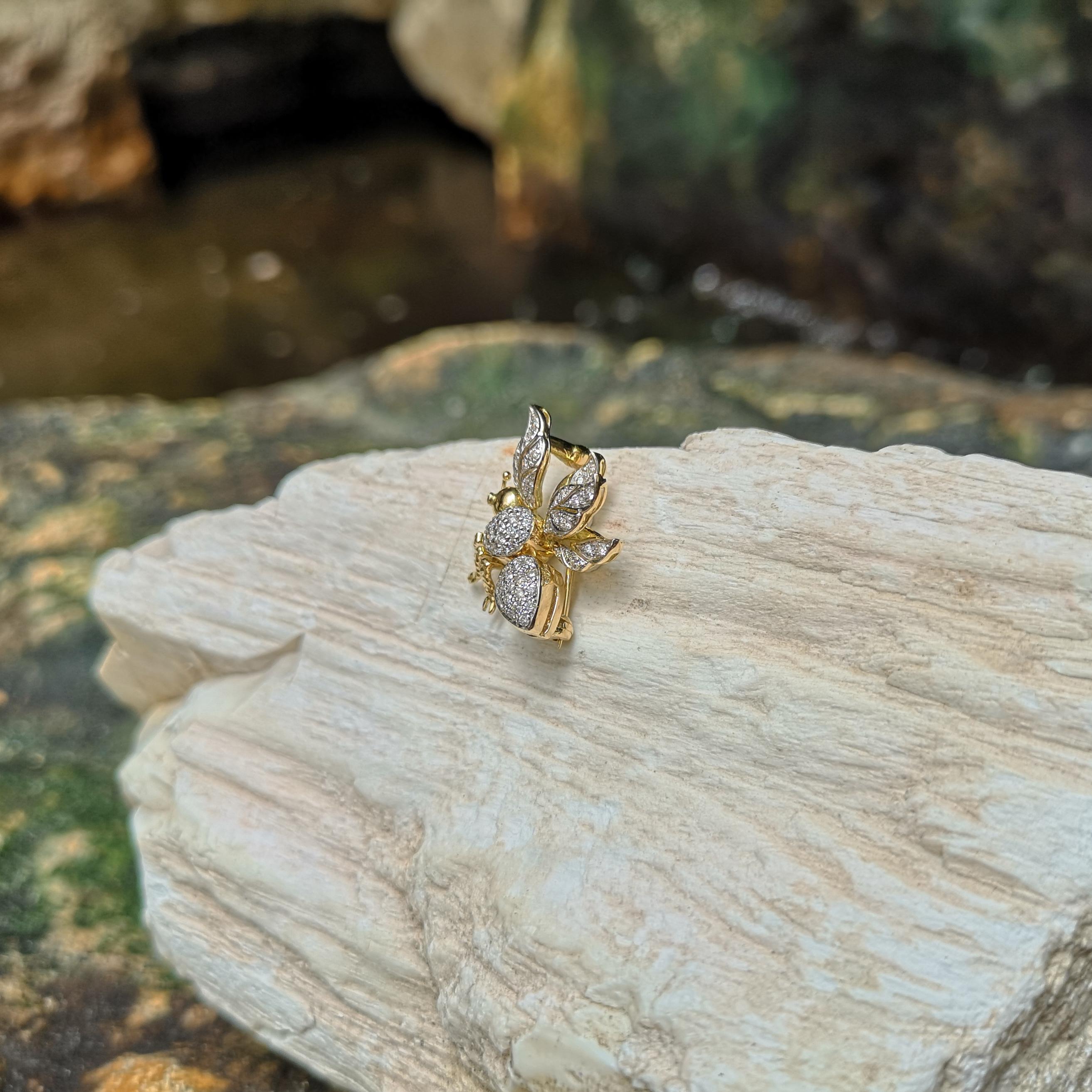 Women's or Men's Diamond with Ruby Bee Brooch Set in 18 Karat Gold Settings For Sale