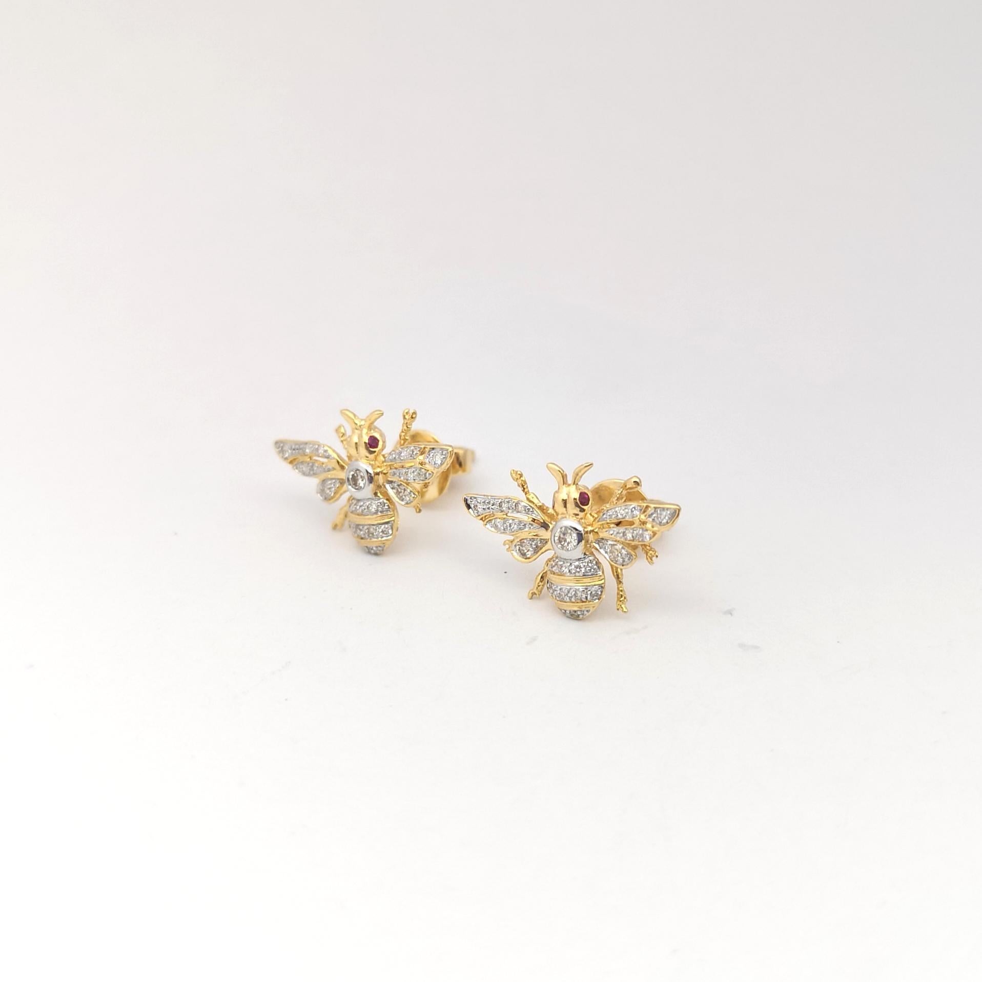 Orecchini con diamante e rubino con montatura in oro 18 carati in vendita 3