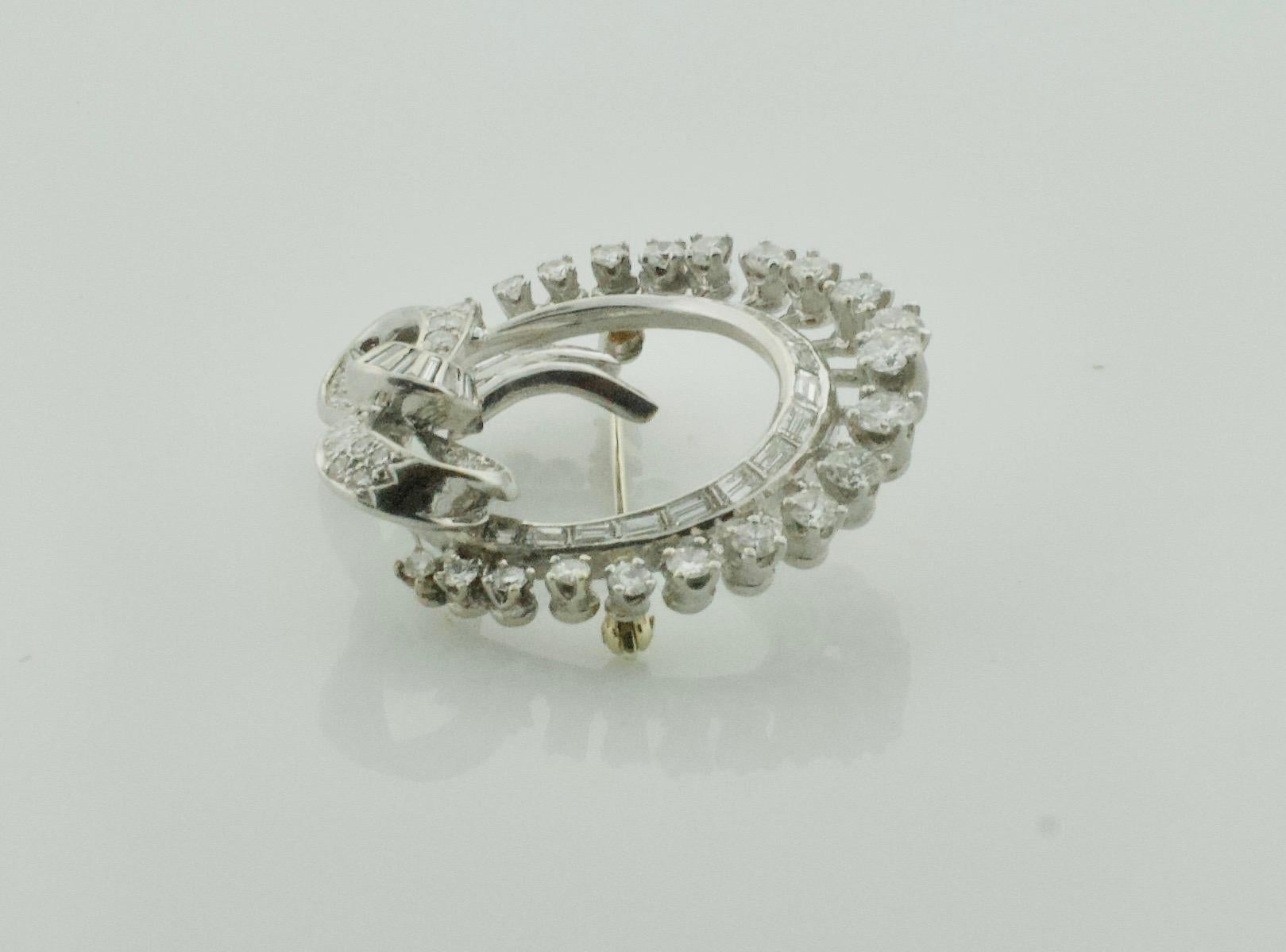 Women's or Men's Diamond Wreath Brooch- Necklace, circa 1940s 4.10 Carat in White Gold For Sale