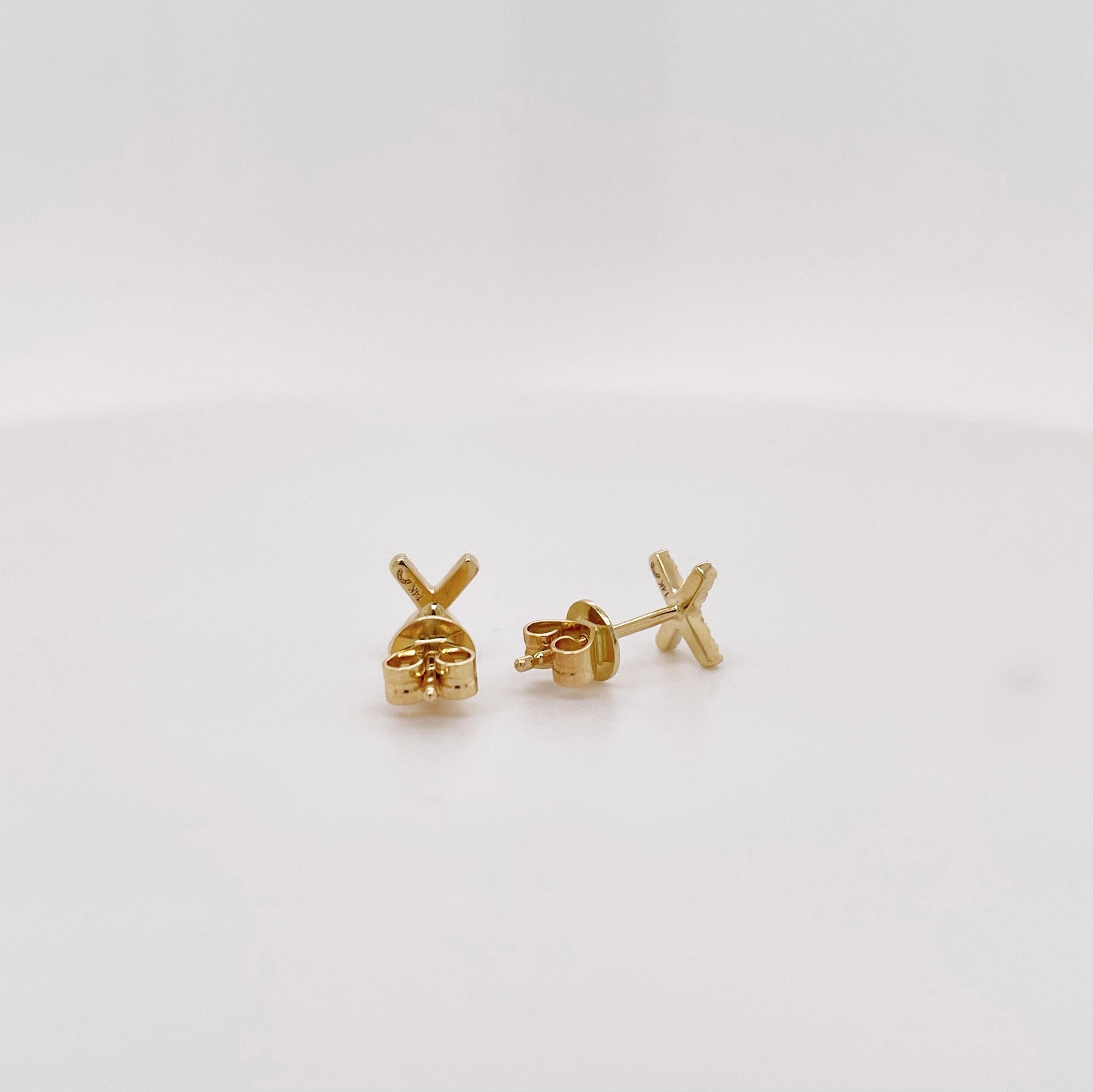Diamant X Ohrstecker aus 14k Gelbgold Pavé-Diamant Criss-Cross Ohrringe (Moderne) im Angebot