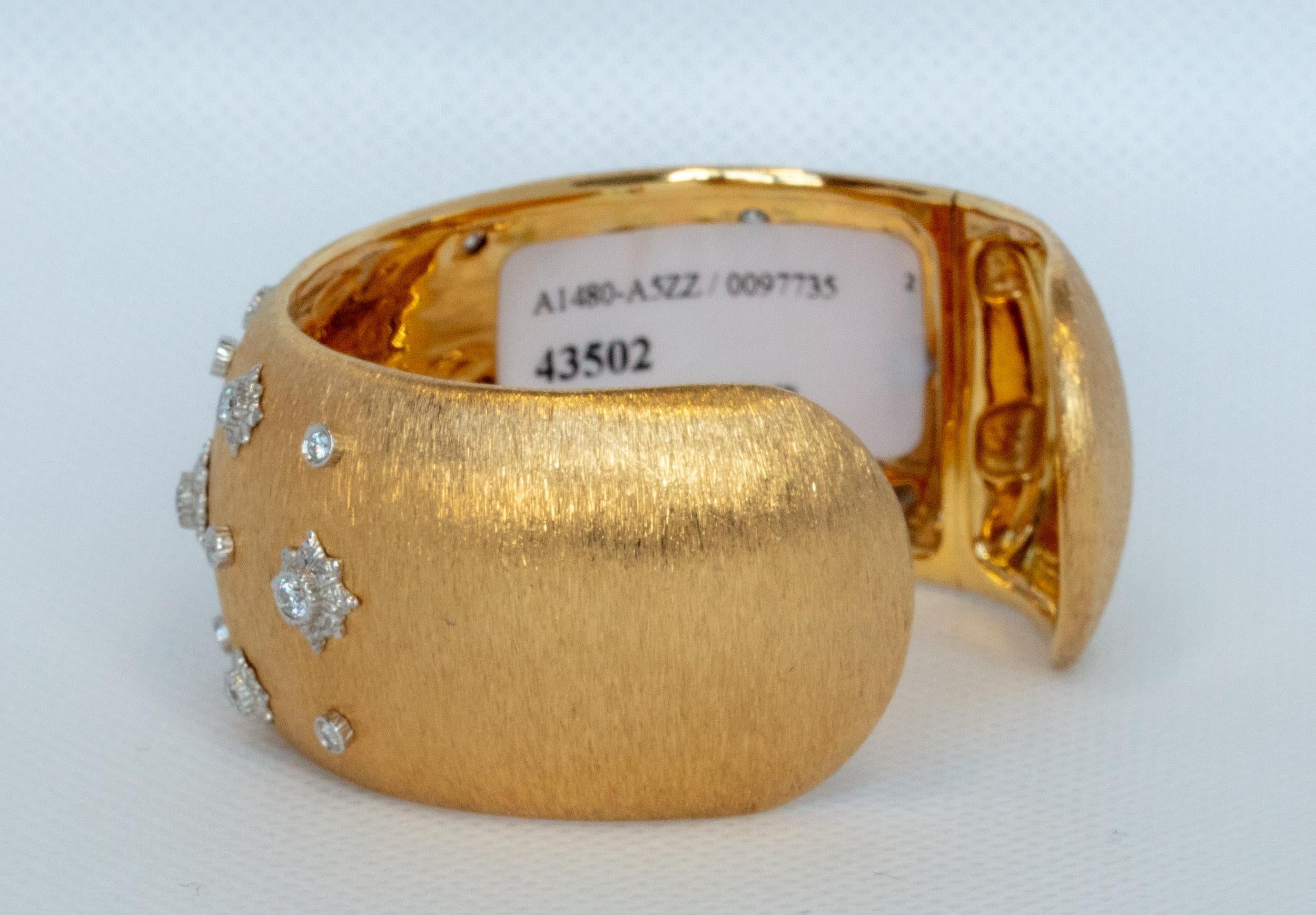 Diamant-Gelb- und Weißgold 18K Link Modern Armband in Florentine Finish, groß (Moderne)