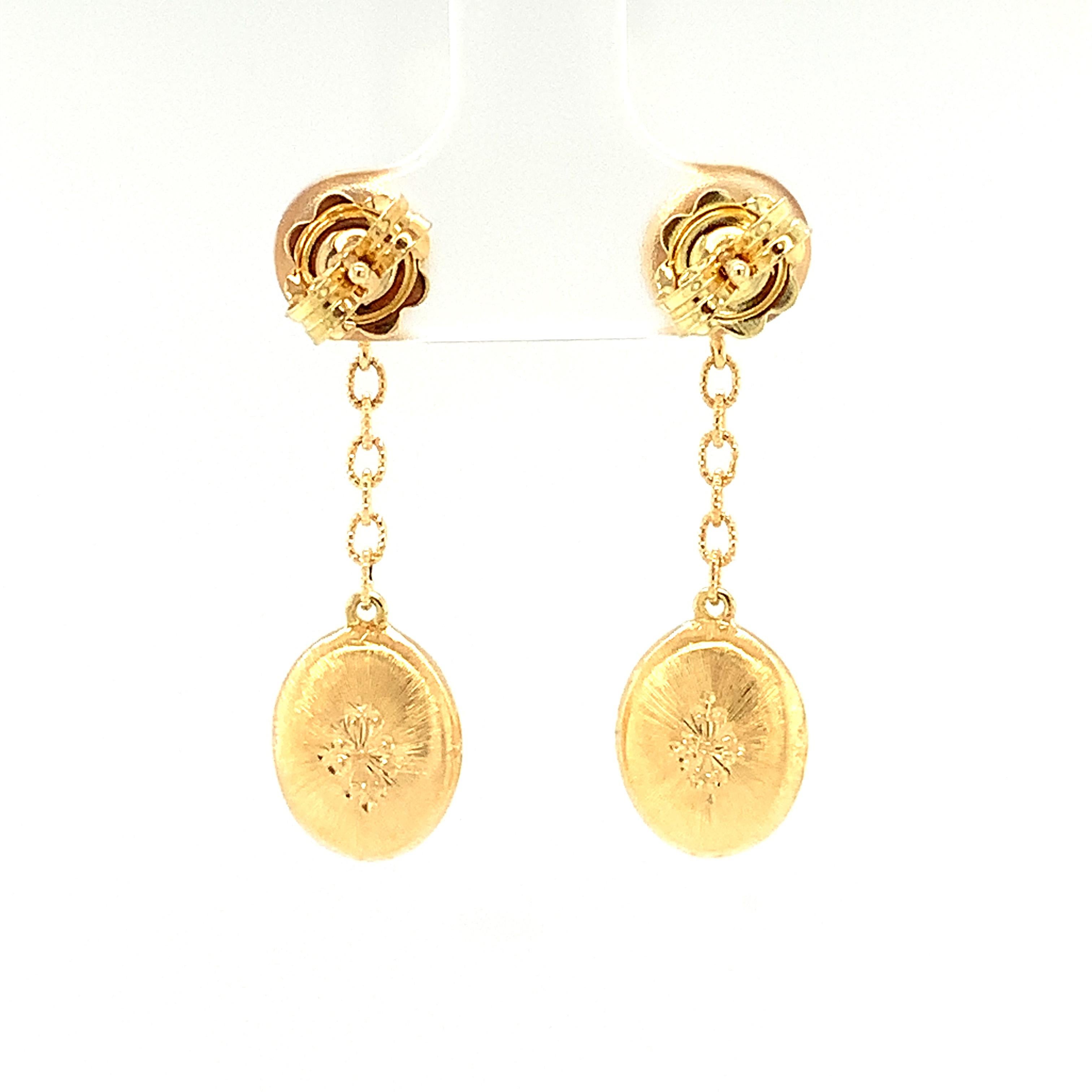 Diamond, Yellow and White Gold Florentine Style Dangle Drop Earrings In New Condition In Los Angeles, CA