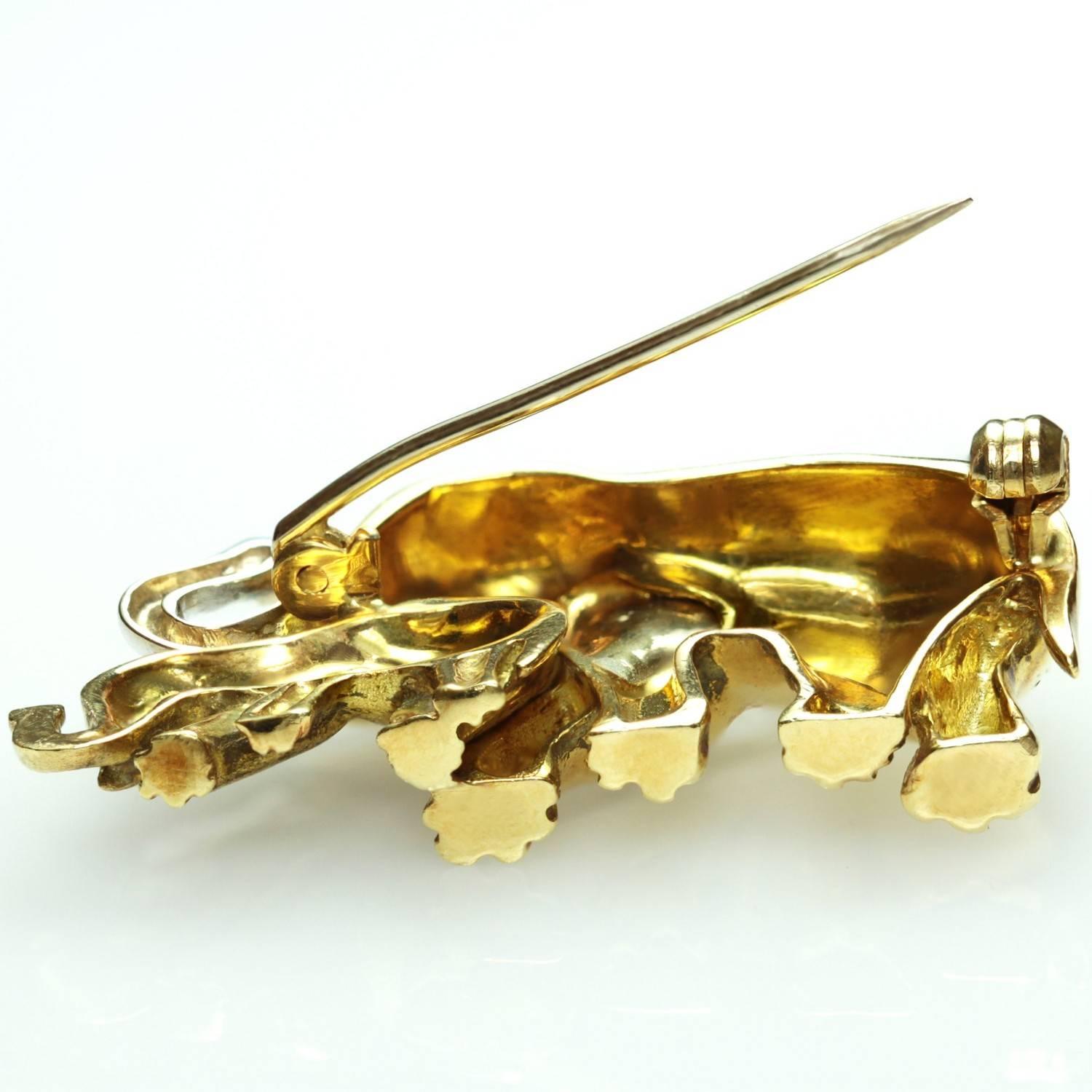 Round Cut Diamond Yellow and White Gold Mother and Cub Elephants Brooch For Sale