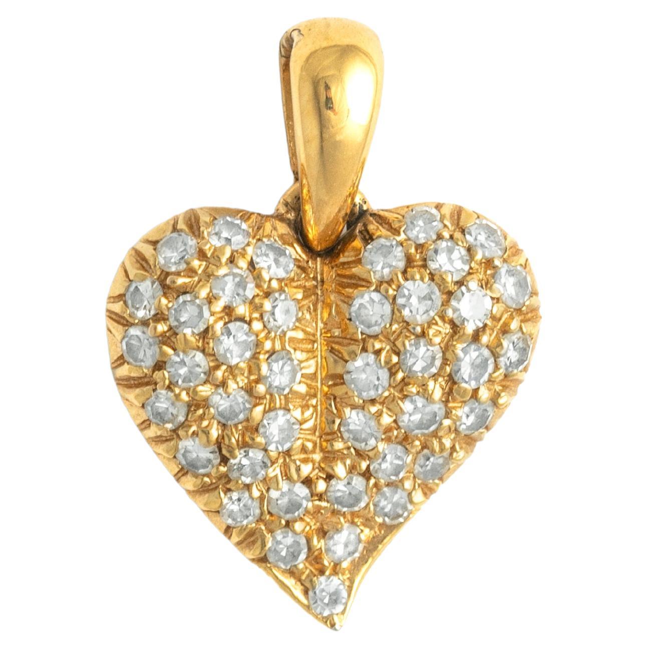 Pendentif en or jaune 18K avec diamant et design en forme de coeur