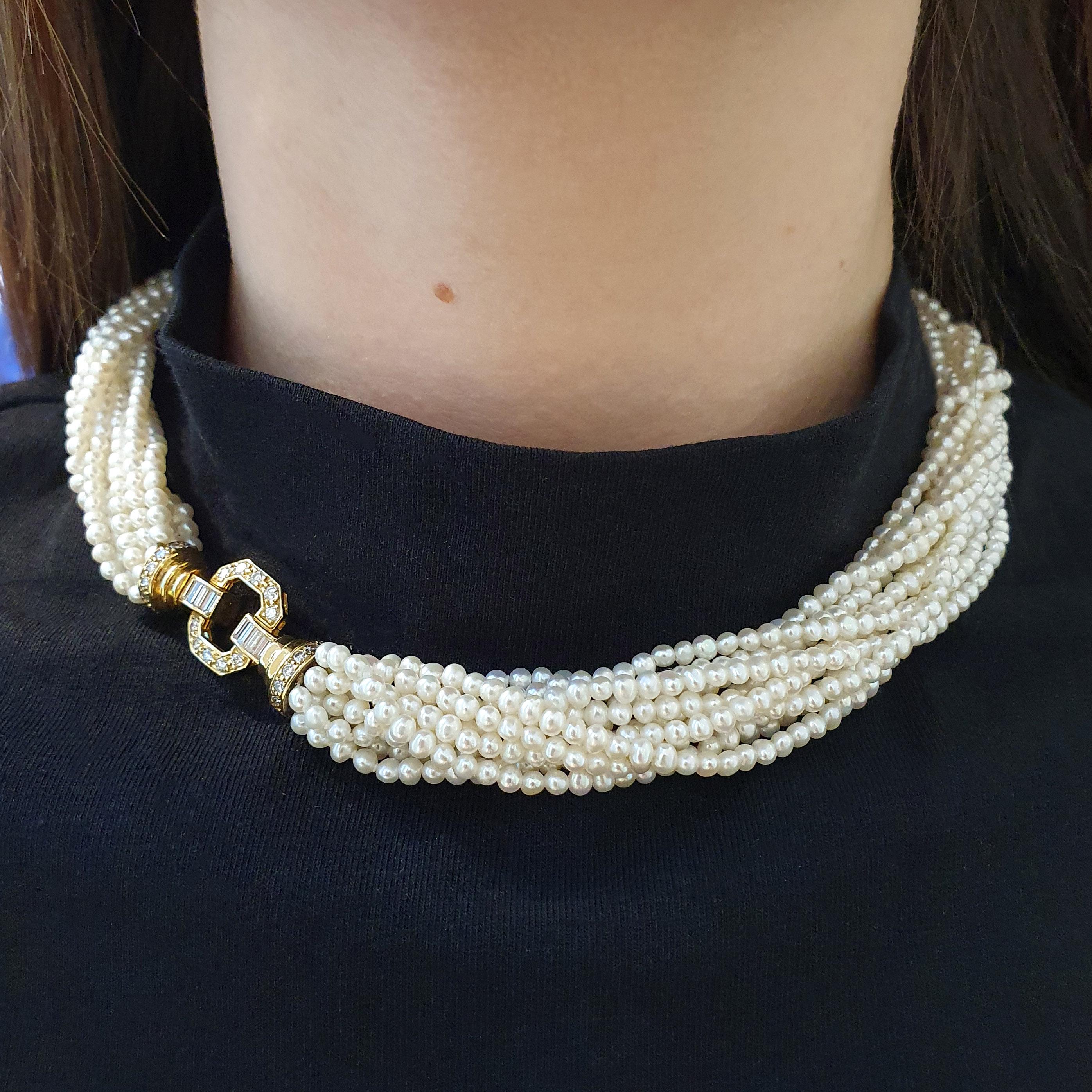 Diamond Yellow Gold 18K Pearl Necklace For Sale 2
