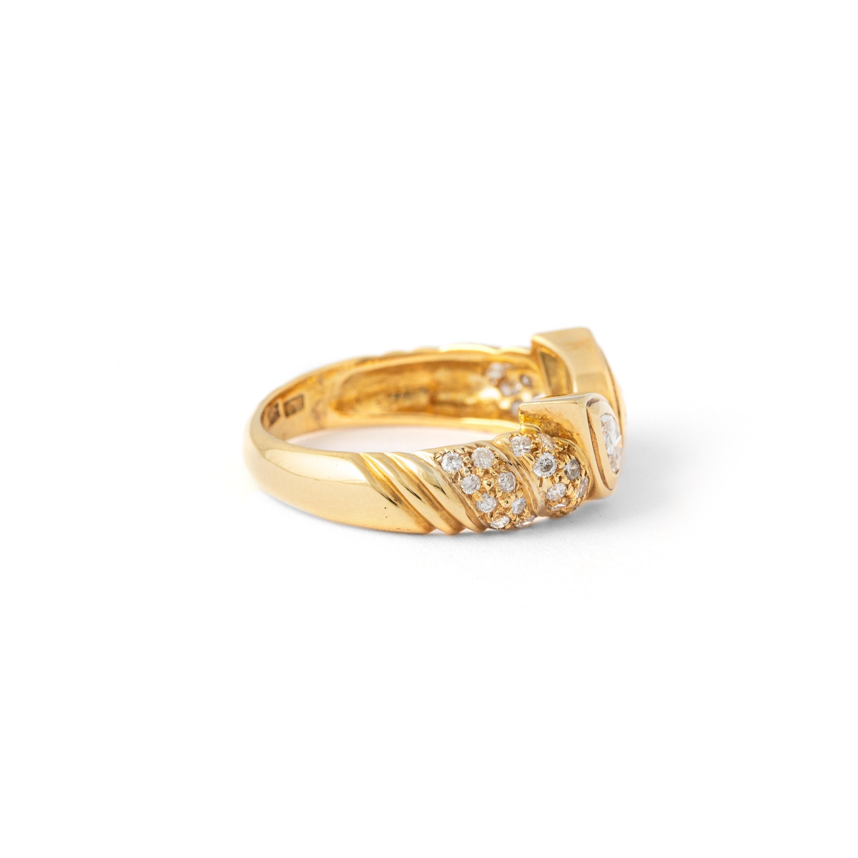 Pear Cut Diamond Yellow Gold 18K Ring For Sale