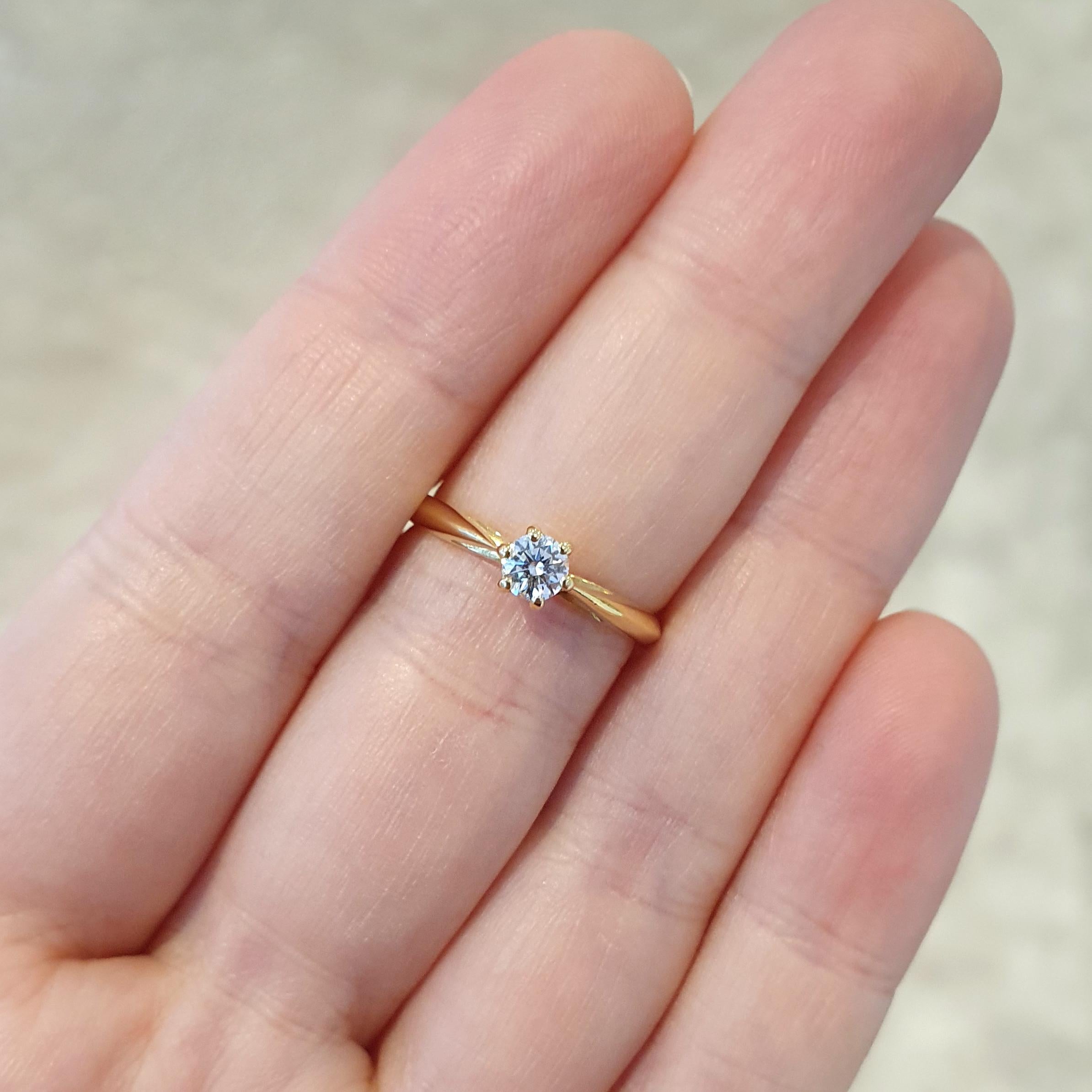 Women's or Men's Diamond Yellow Gold 18K Ring For Sale