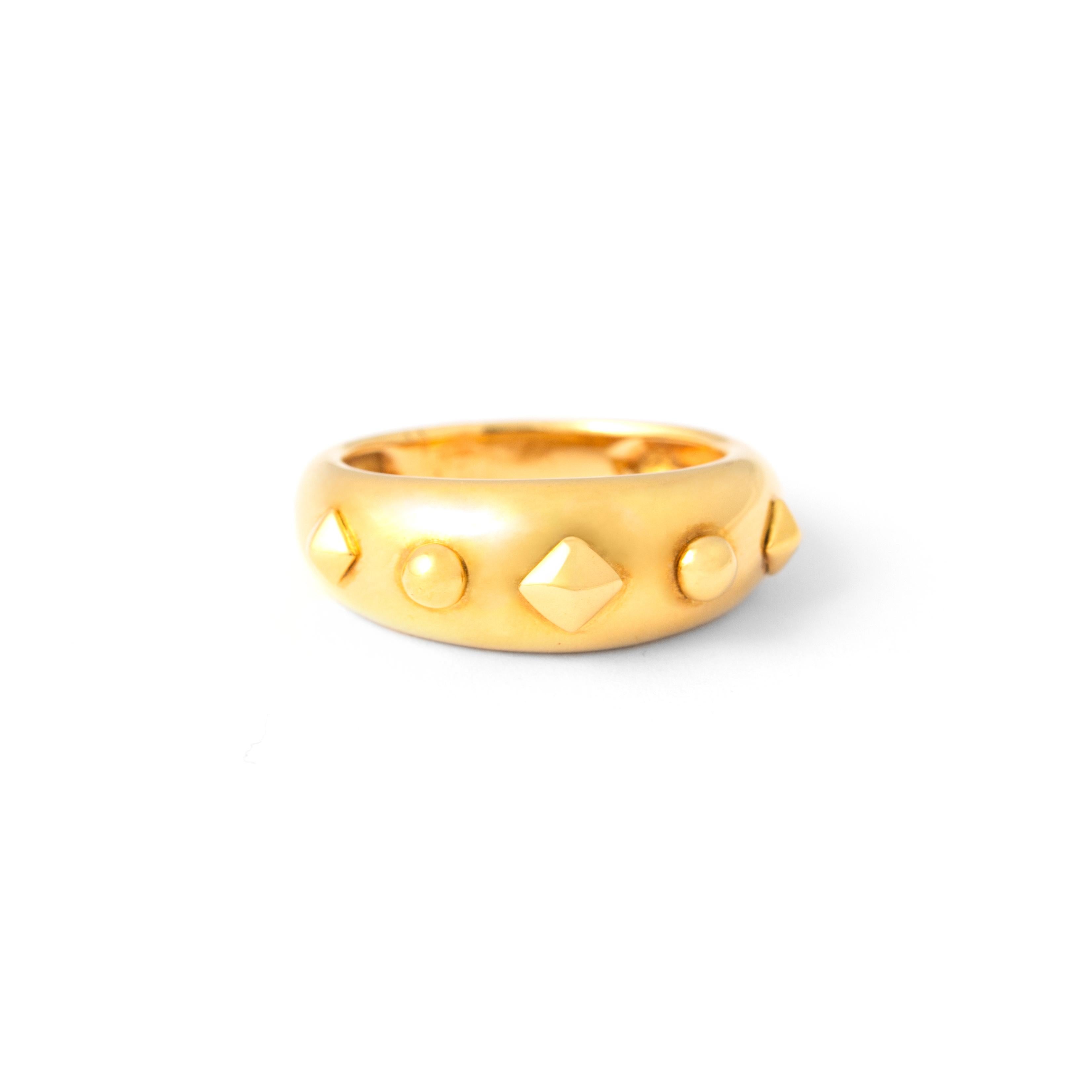 Women's or Men's Diamond Yellow Gold 18K Ring Late 20th Century For Sale
