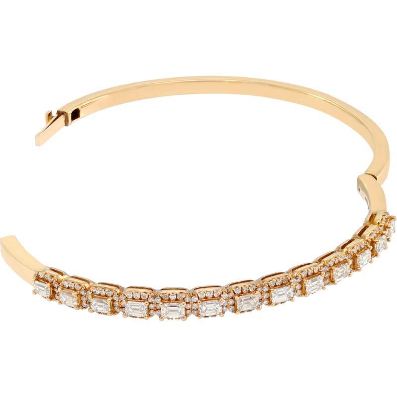 Bracelet en or jaune 14K avec 2,5 carats de diamants. Émeraude et diamants de taille ronde, couleur I-S, pureté VS. Convient à un poignet de 6-7 pouces.
