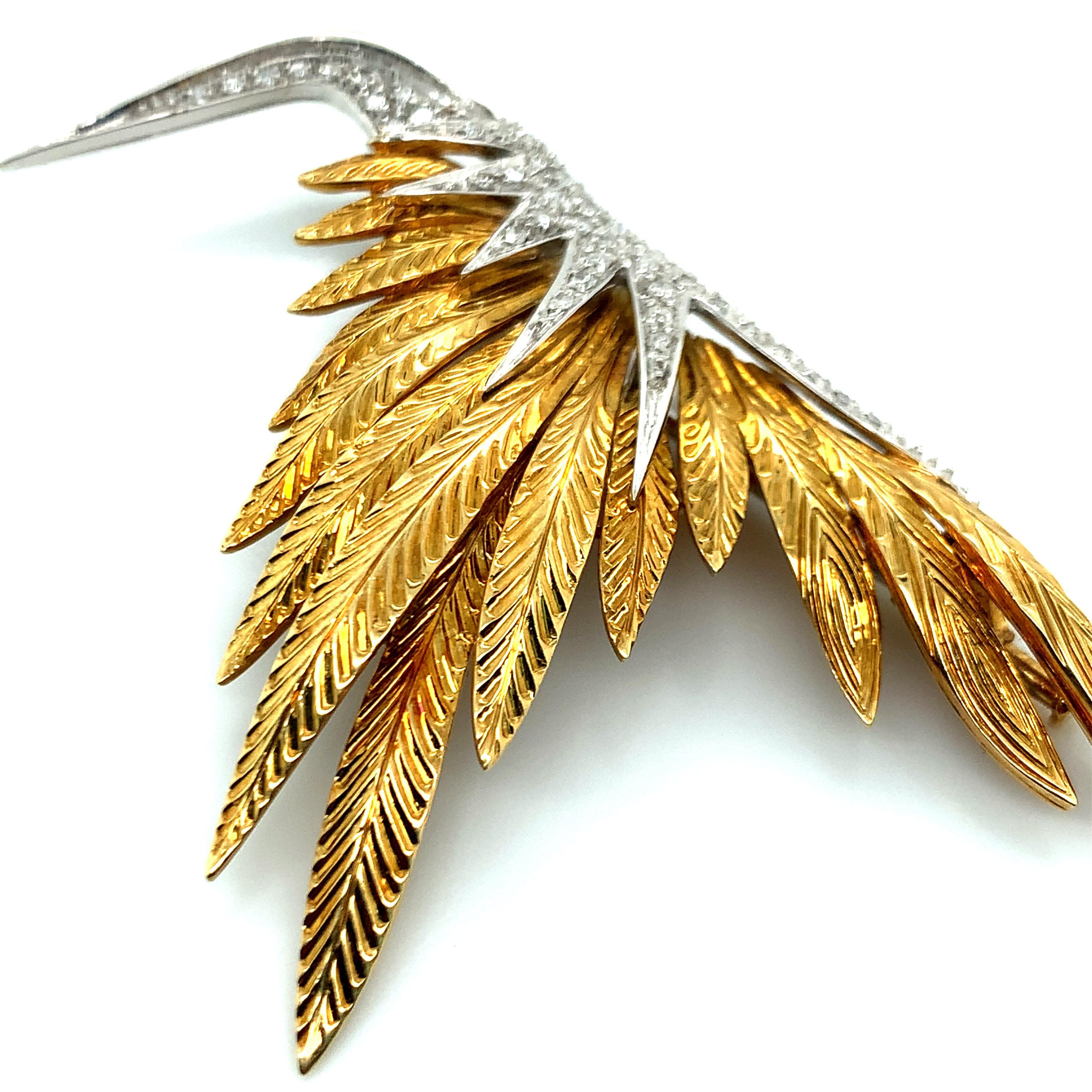 Round Cut Diamond Yellow Gold Feathers Brooch