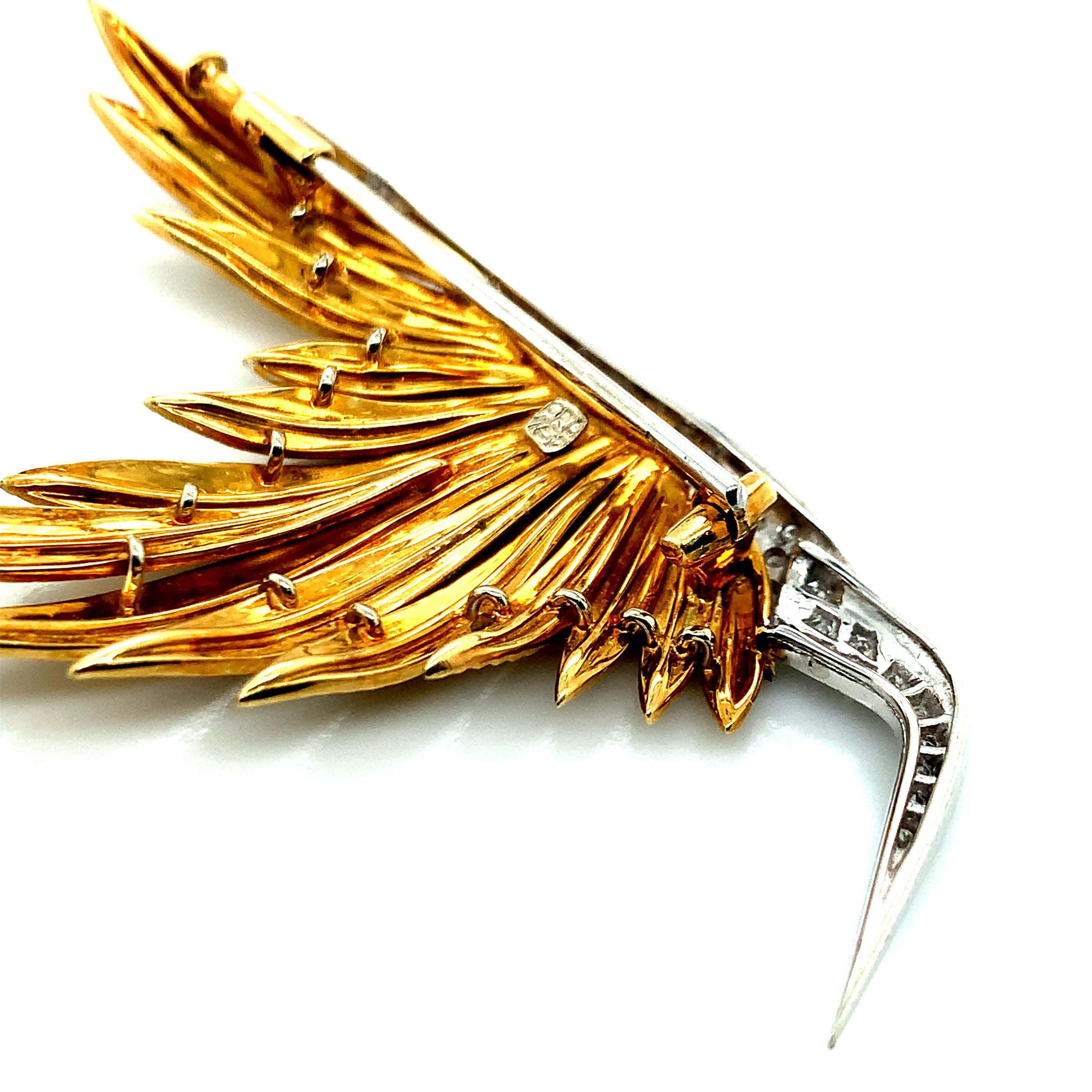 Diamond Yellow Gold Feathers Brooch In Excellent Condition In New York, NY