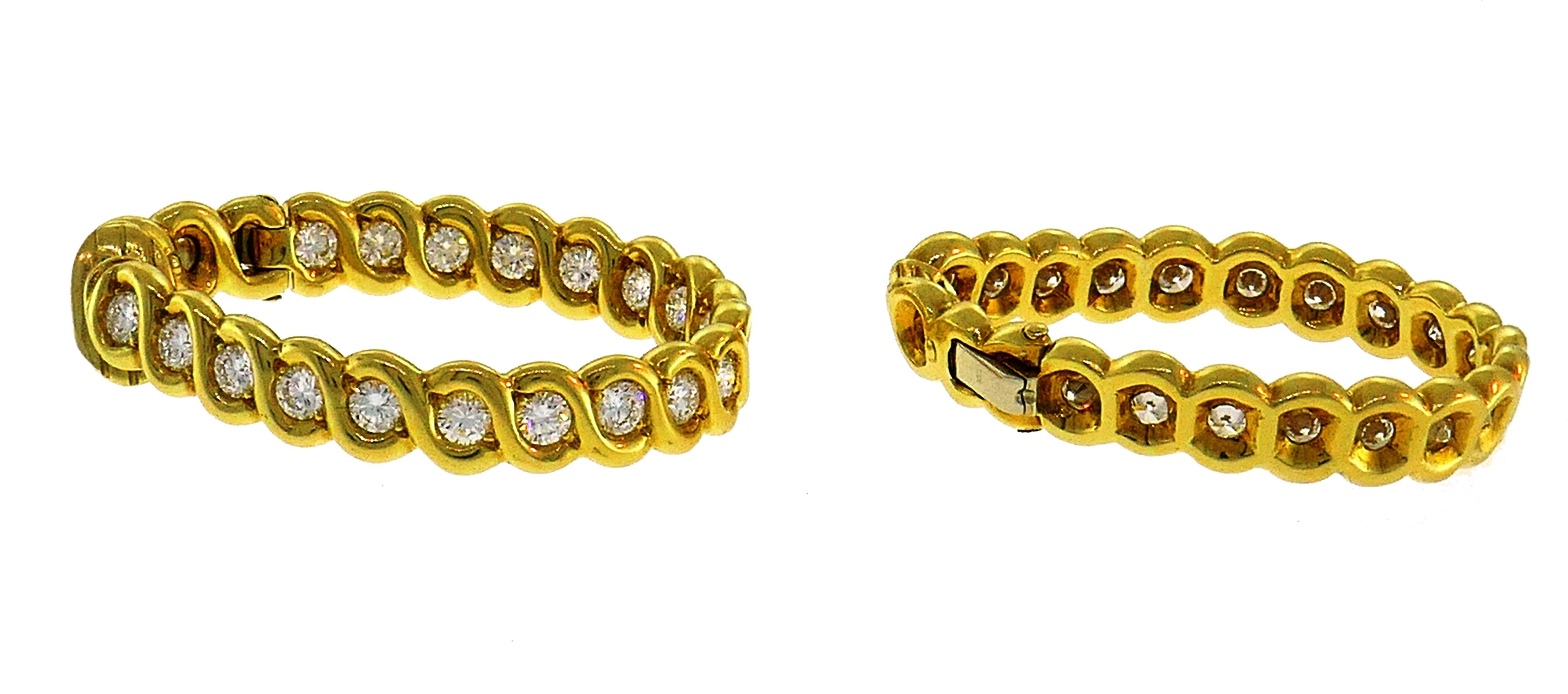 Diamond Yellow Gold Hoop Earrings, French, 1980s 4