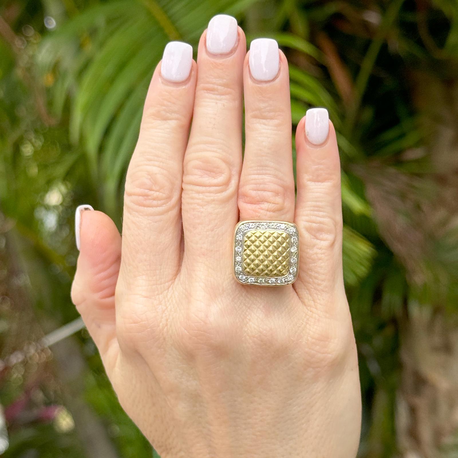 Diamond Yellow Gold Quilted Square Modern Ring In Excellent Condition For Sale In Boca Raton, FL