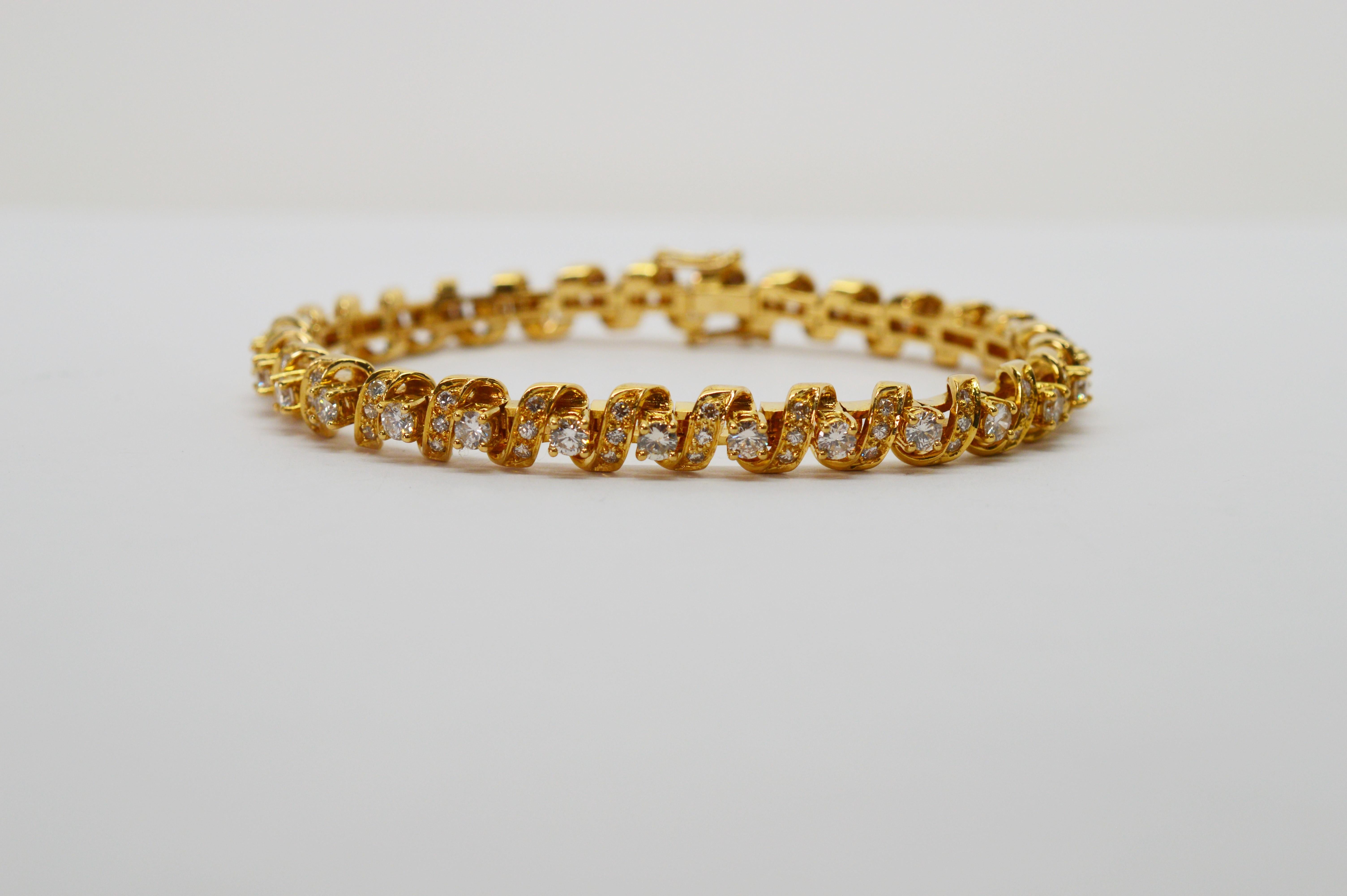 18 karat gold diamond tennis bracelet