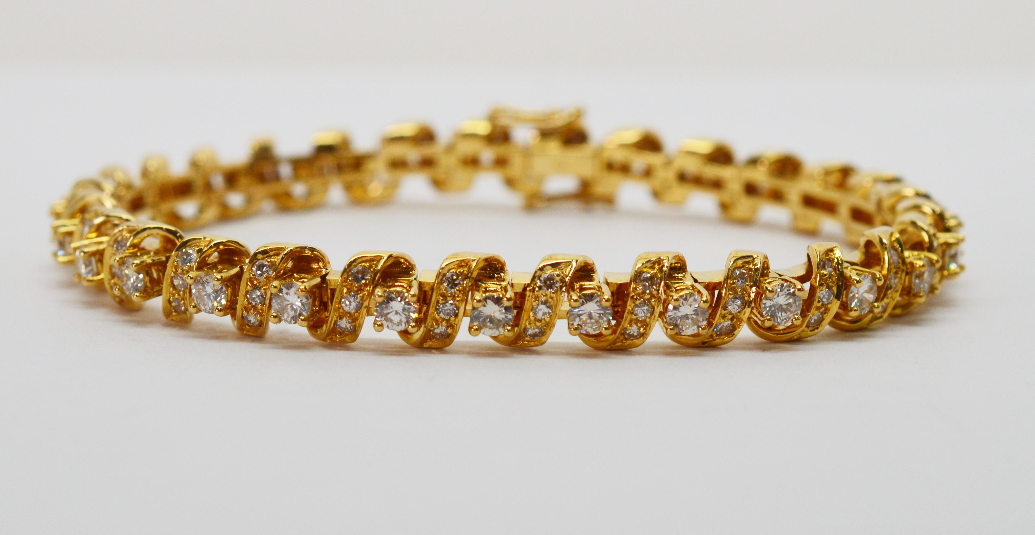 Diamond  18 Karat Yellow Gold Tennis Bracelet 1