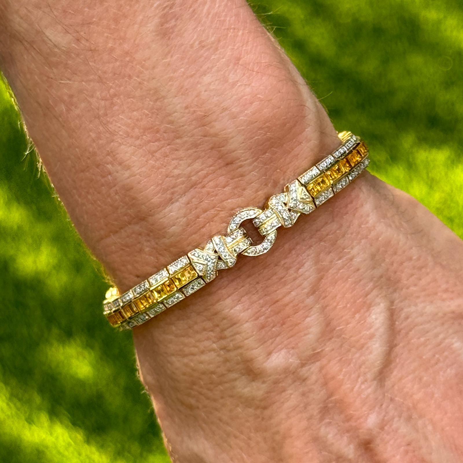 Diamond & Yellow Sapphire 18 Karat Yellow Gold Modern Link Bracelet In Excellent Condition For Sale In Boca Raton, FL