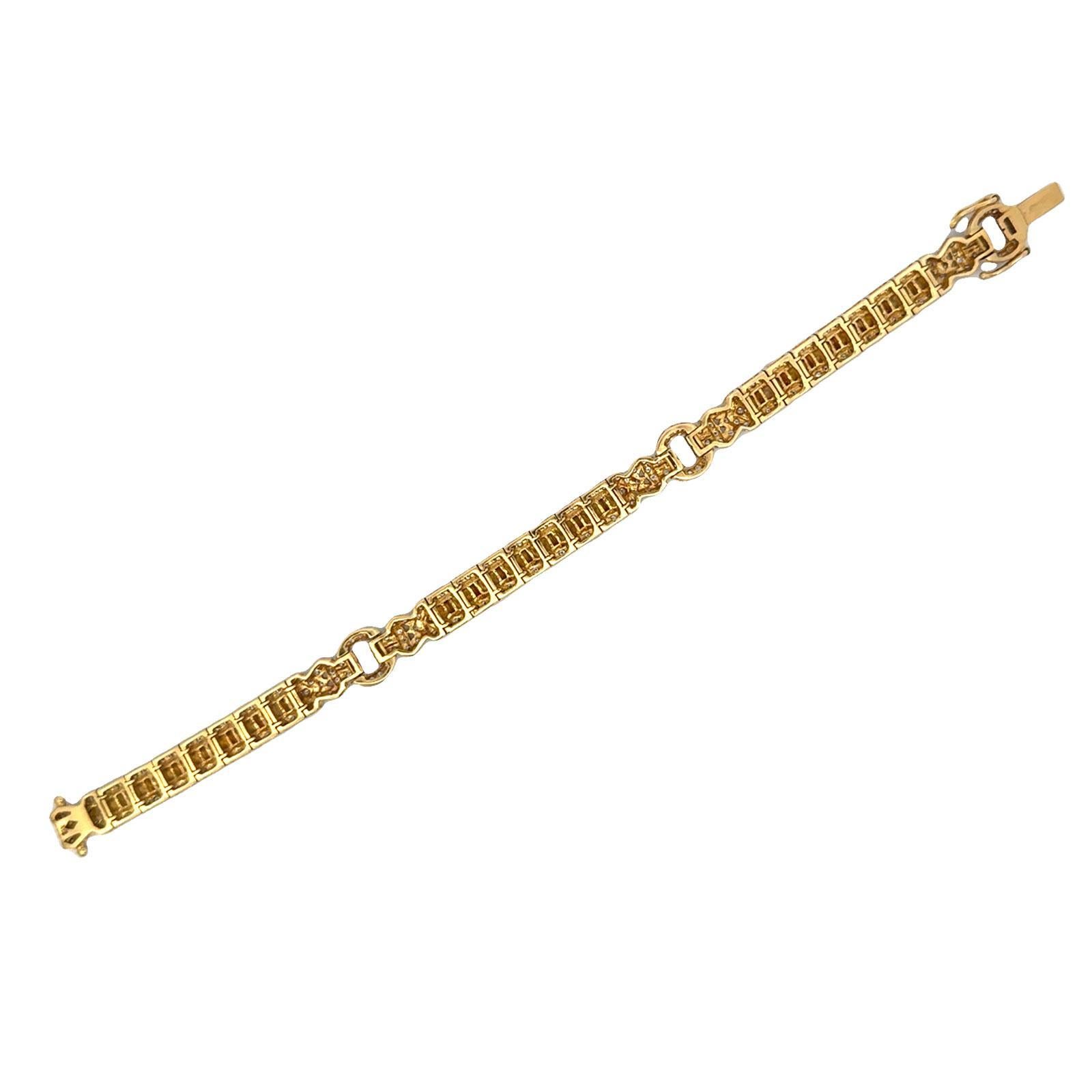 Diamond & Yellow Sapphire 18 Karat Yellow Gold Modern Link Bracelet For Sale 1