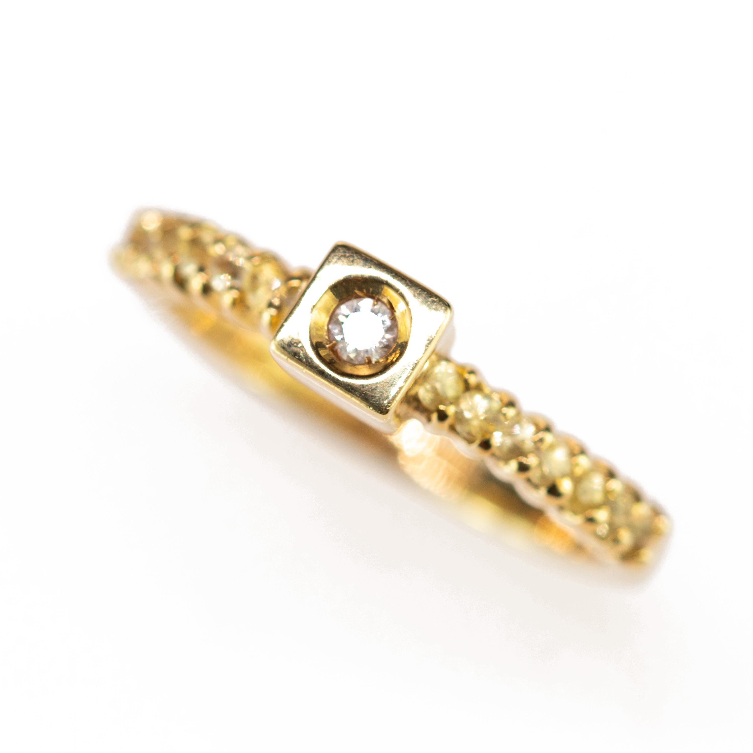 Romantic Diamond Yellow Sapphire 18 Karat Yellow Gold Square Box Bridal Solitaire Ring For Sale