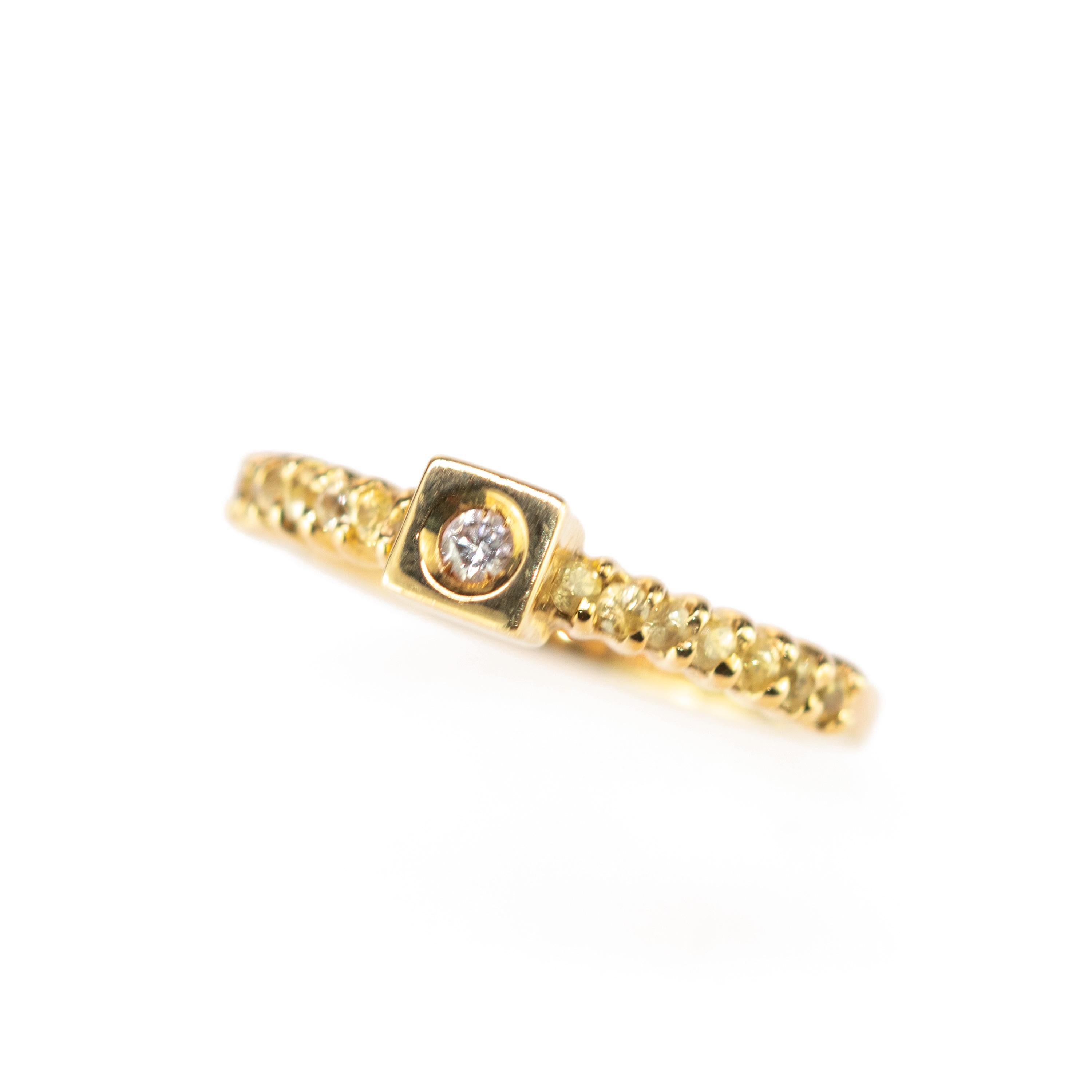 Brilliant Cut Diamond Yellow Sapphire 18 Karat Yellow Gold Square Box Bridal Solitaire Ring For Sale