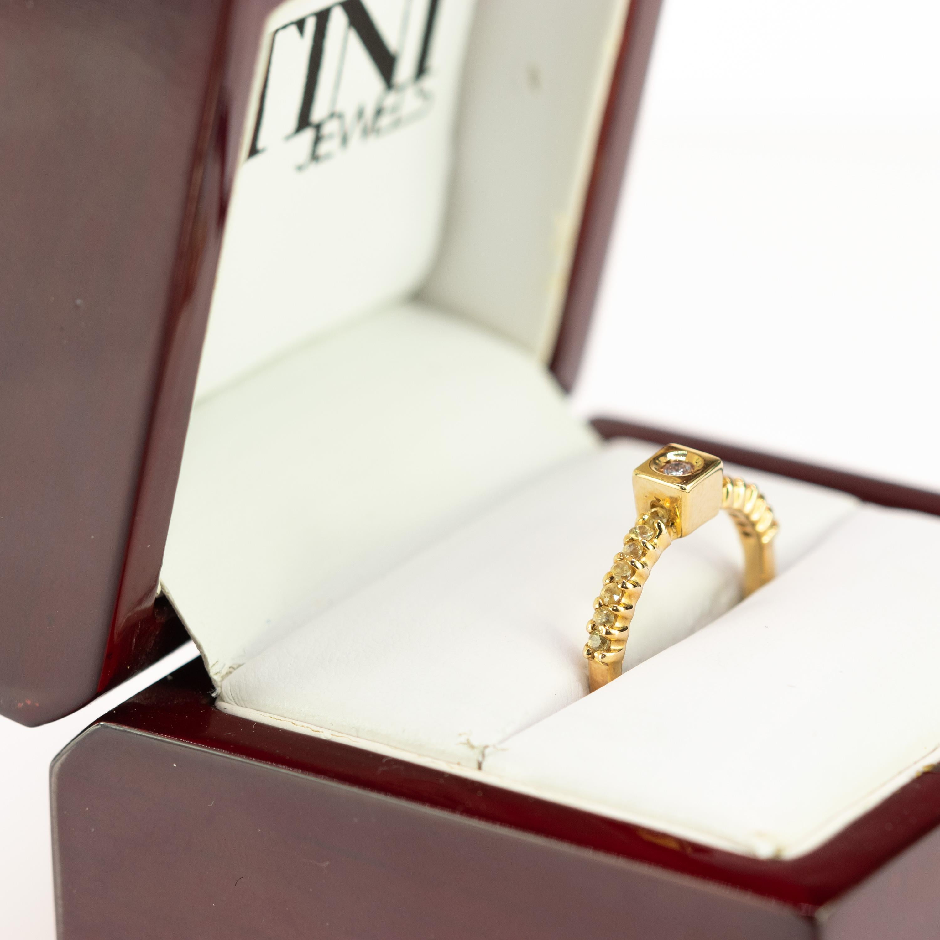 Diamond Yellow Sapphire 18 Karat Yellow Gold Square Box Bridal Solitaire Ring For Sale 1