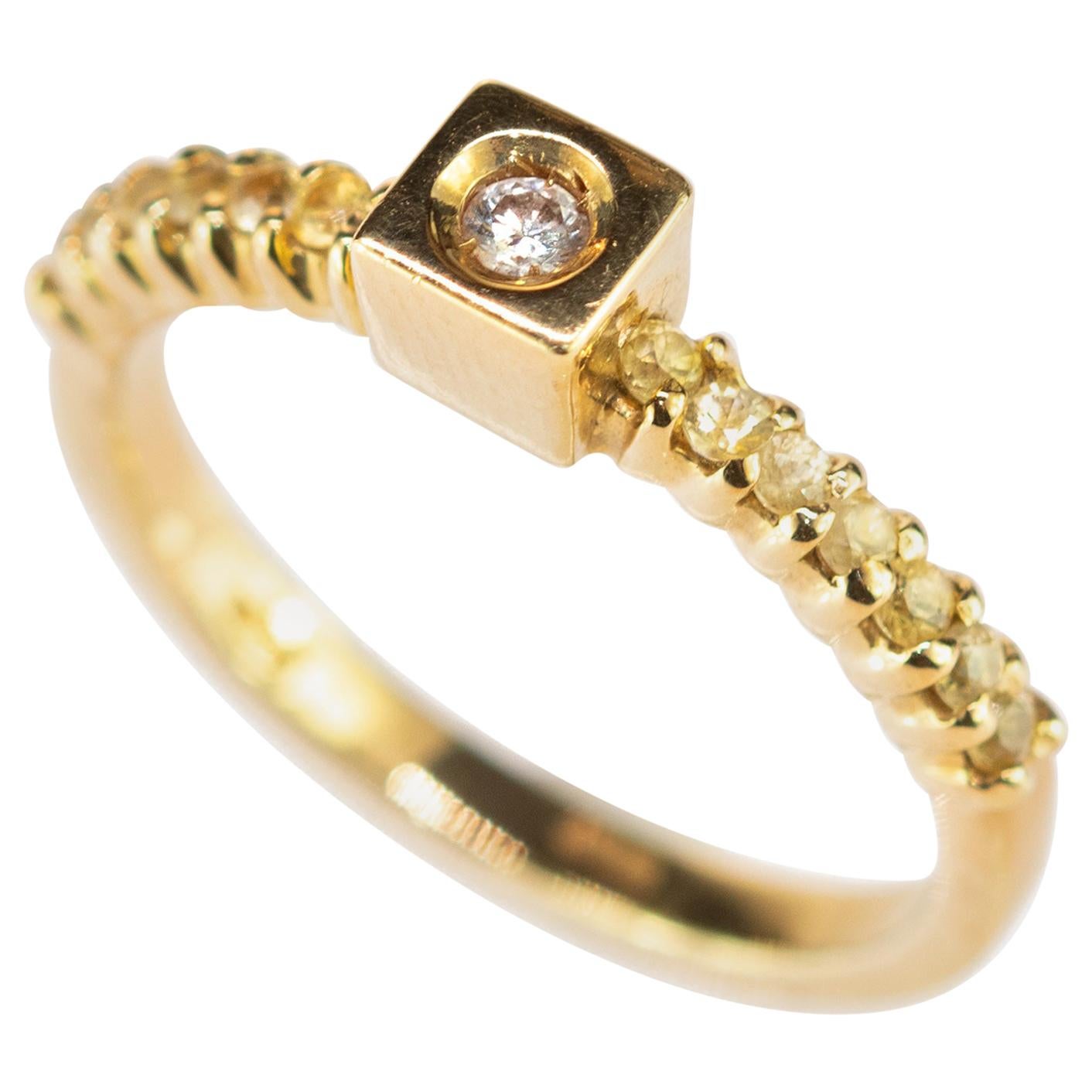 Diamond Yellow Sapphire 18 Karat Yellow Gold Square Box Bridal Solitaire Ring For Sale