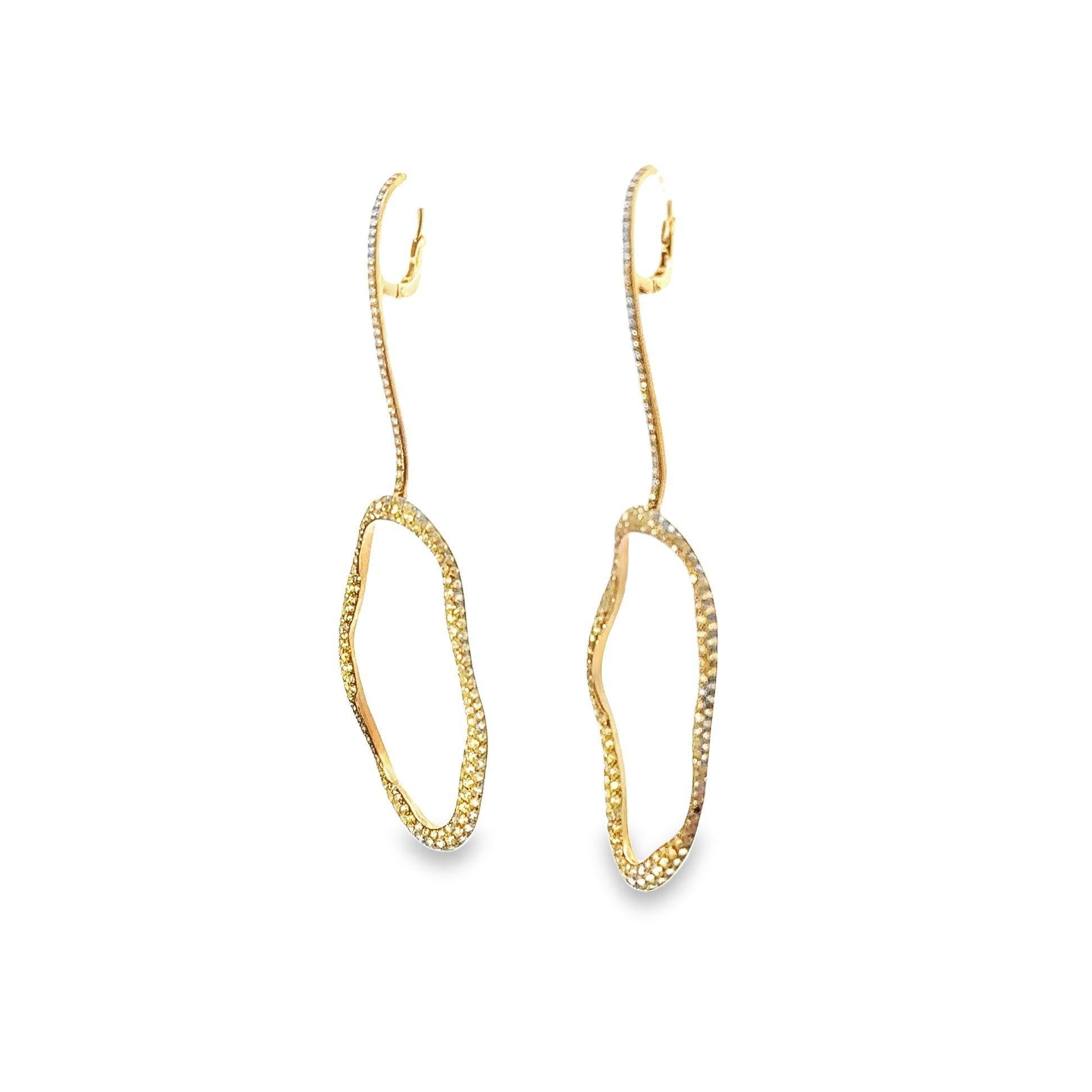 Round Cut Diamond & Yellow Sapphire 18k Yellow Gold Dangle Earrings For Sale