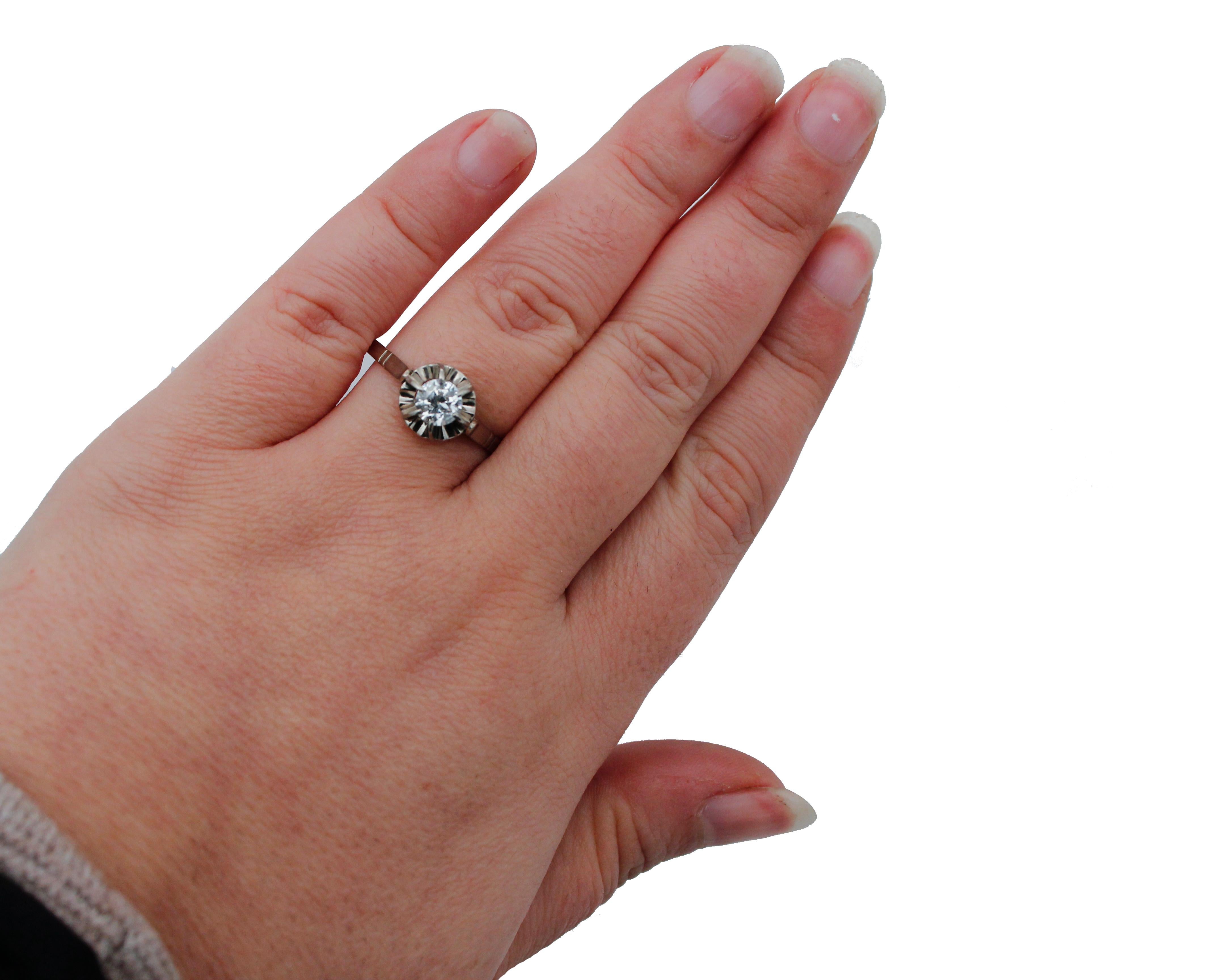 Women's 0, 60 carat old cut Diamond, 18 Karat White Gold Ring For Sale
