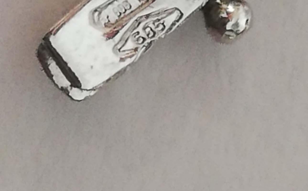 Women's Diamonds, 14 Karat White Gold Bracelet. For Sale