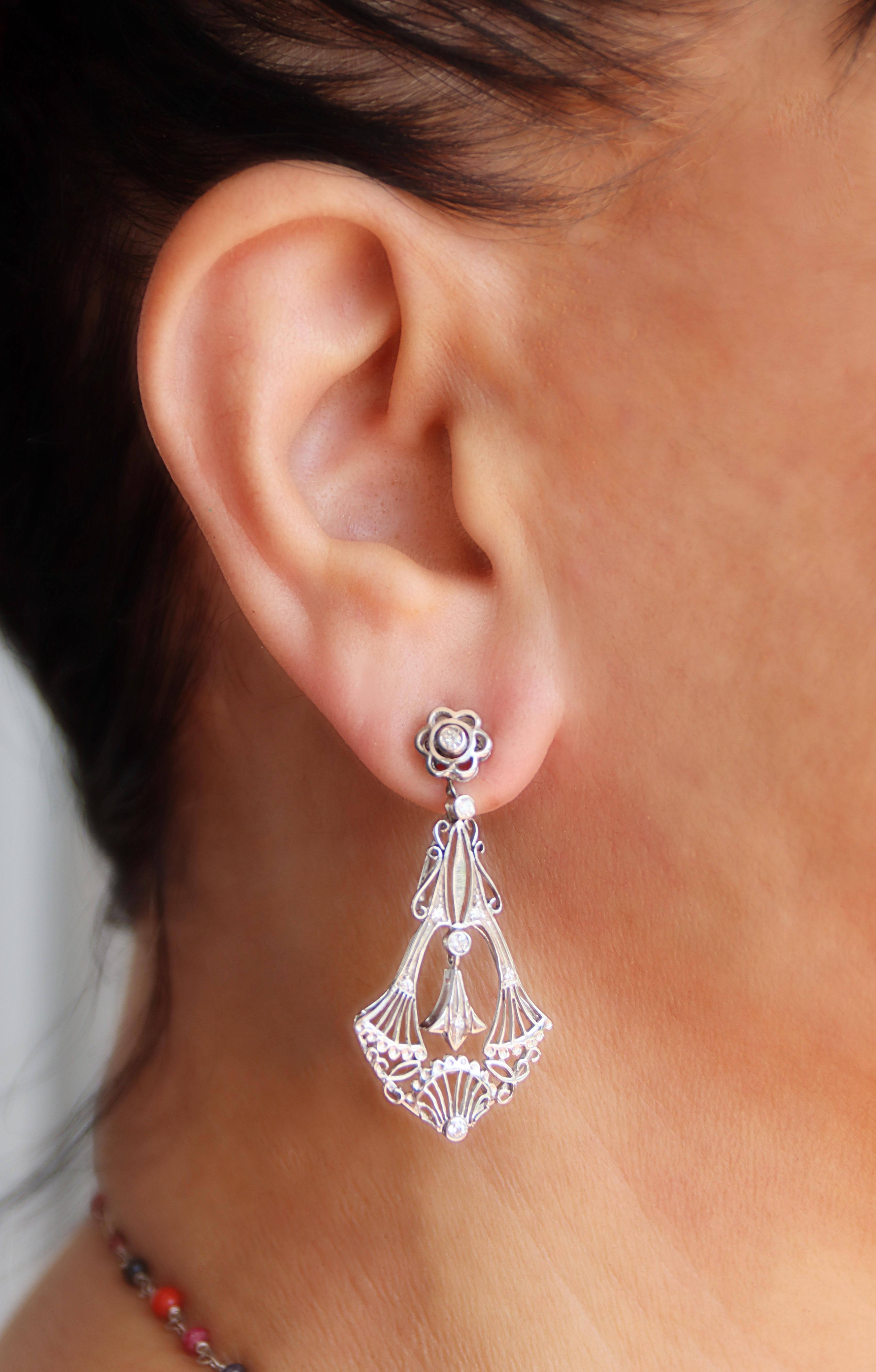 Donna Orecchini a goccia con diamanti in oro bianco 14 carati in vendita